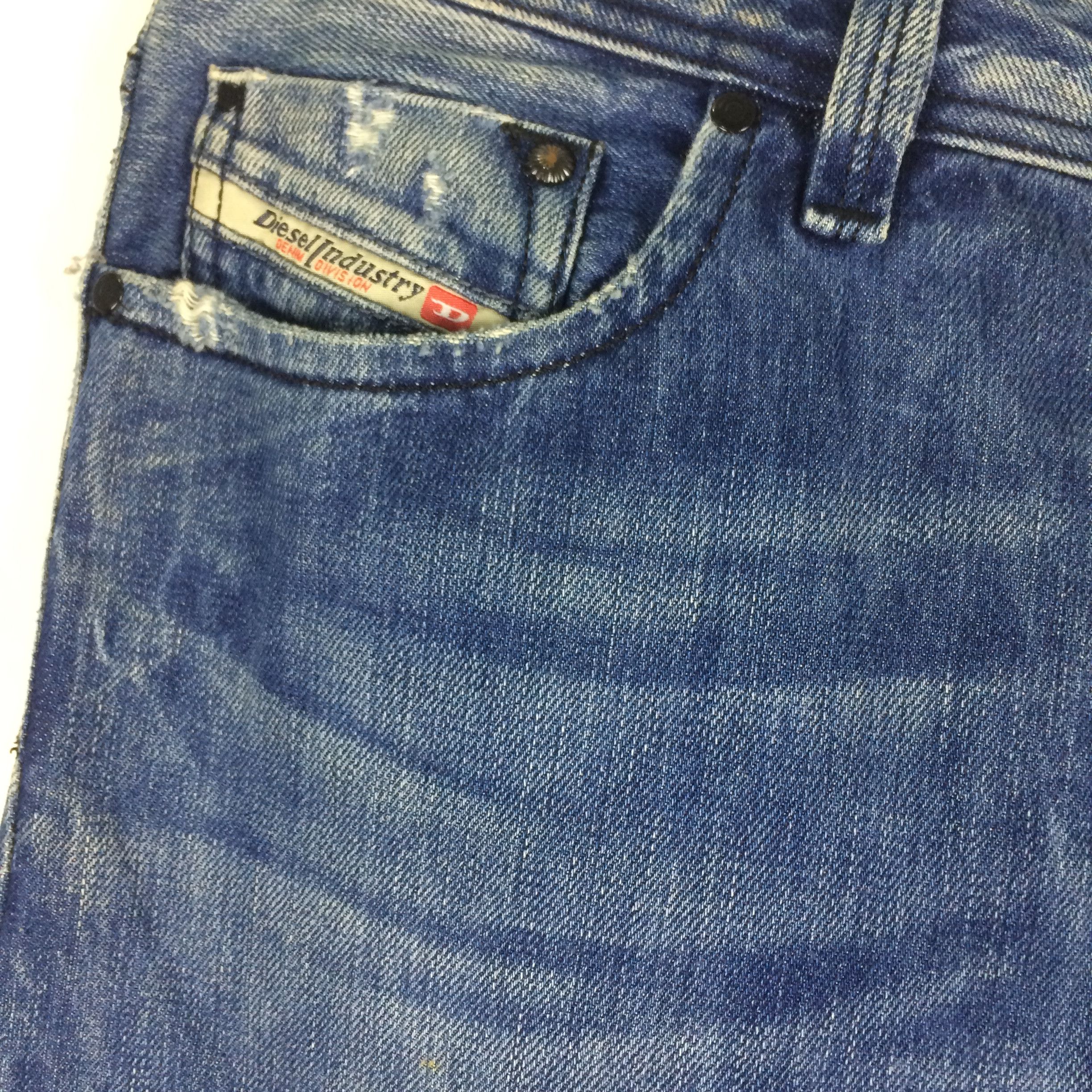 Diesel X30 DIESEL INDUSTRY LARKEE comfort straight JEANS Size US 31 - 7 Thumbnail