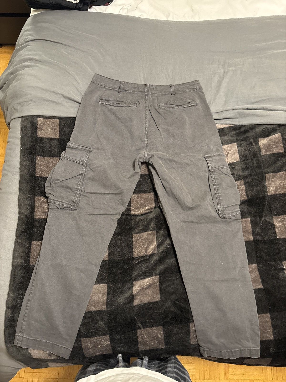 Vintage Vintage dark grey cargos Size US 33 - 2 Thumbnail