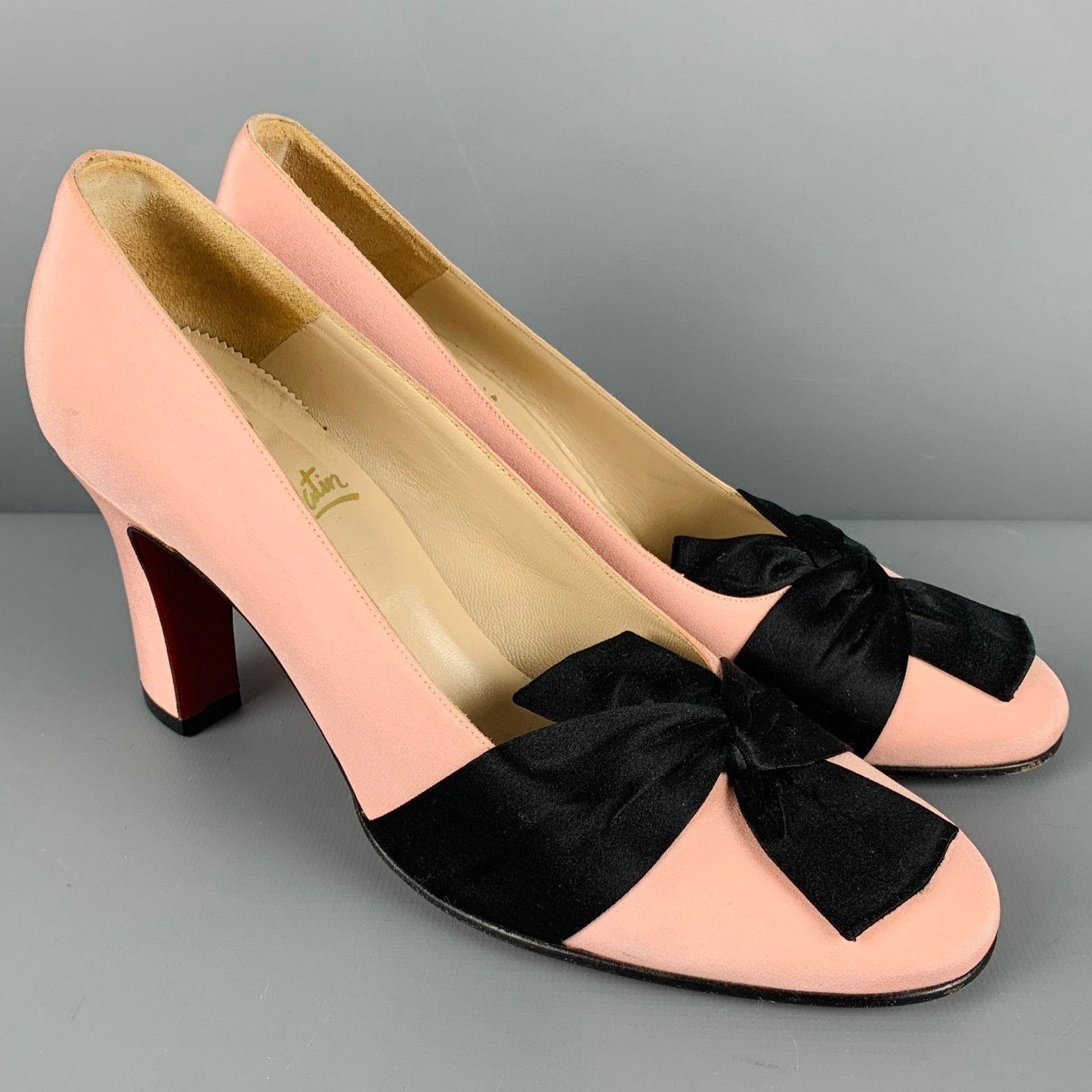 Christian Louboutin CHRISTIAN LOUBOUTIN Size 7.5 Pink Black Bow Pumps Size US 7.5 / IT 37.5 - 1 Thumbnail