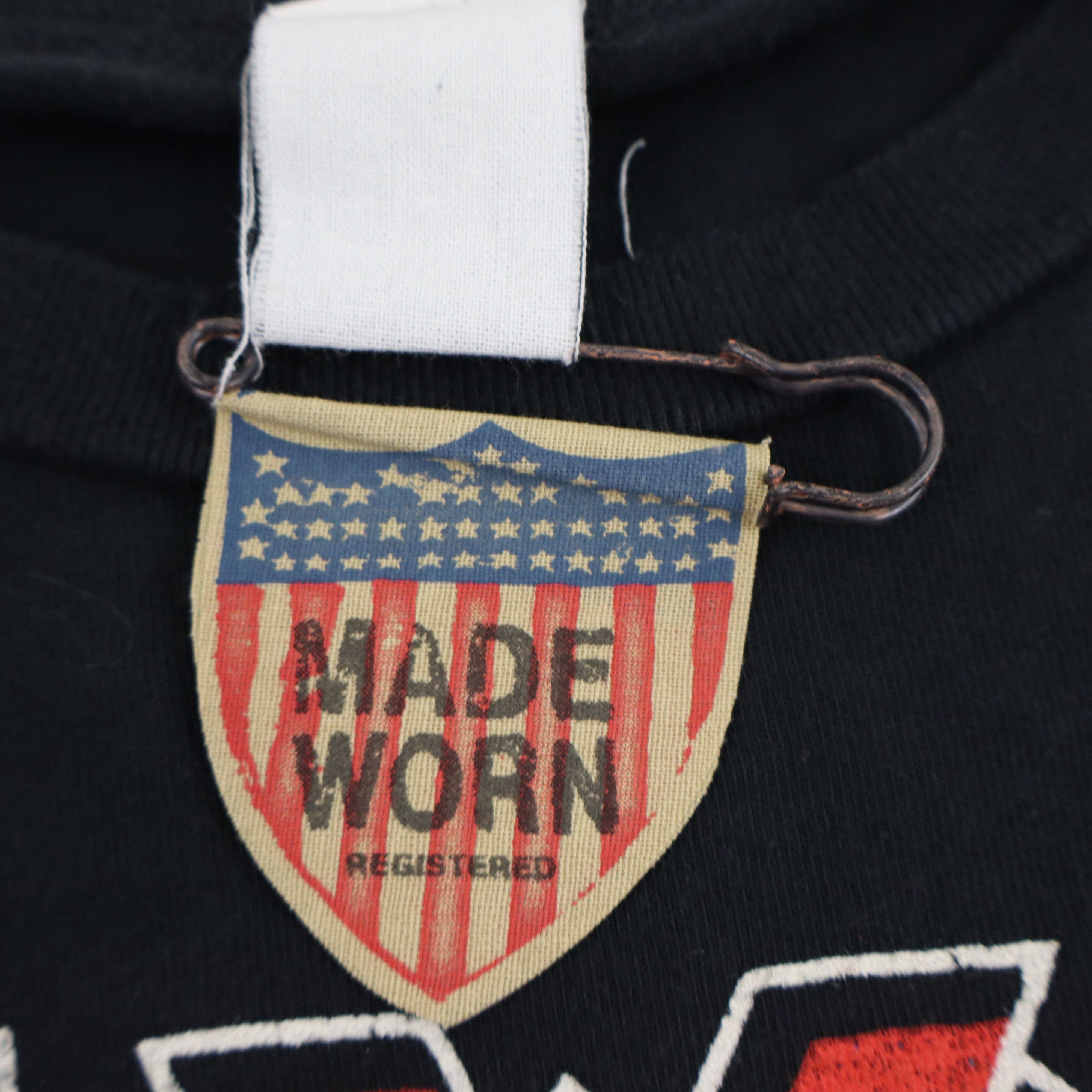 MadeWorn Madeworn World Tour Glow Skull Long Sleeve T Shirt L/XL Size US L / EU 52-54 / 3 - 10 Thumbnail