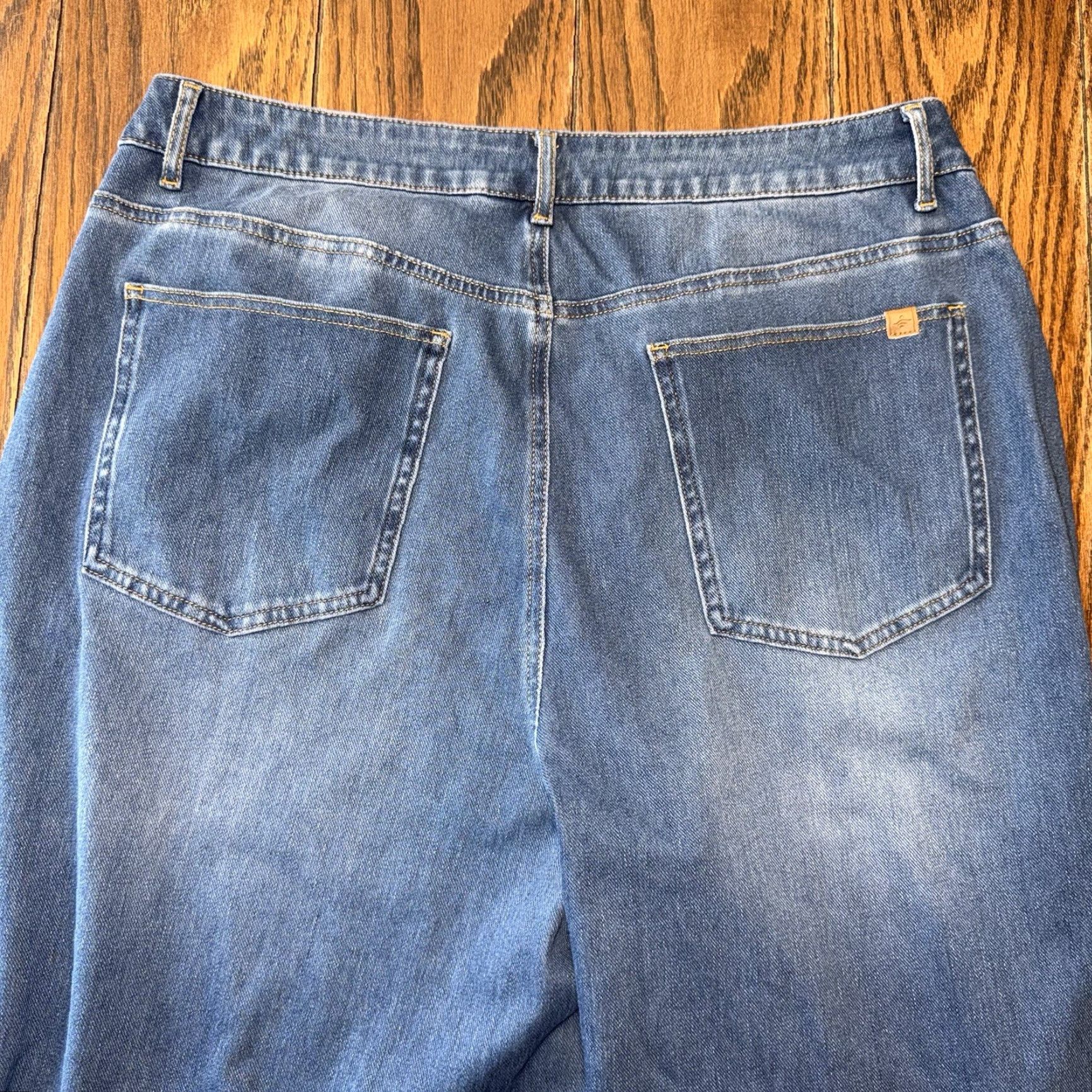 Vintage Halara Jeans Flared Wide Leg High Waisted XL Blue 34x31 Women’s Jeans Pants Pockets Bohemian City Vintage No Size 40" / US 18 - 7 Thumbnail