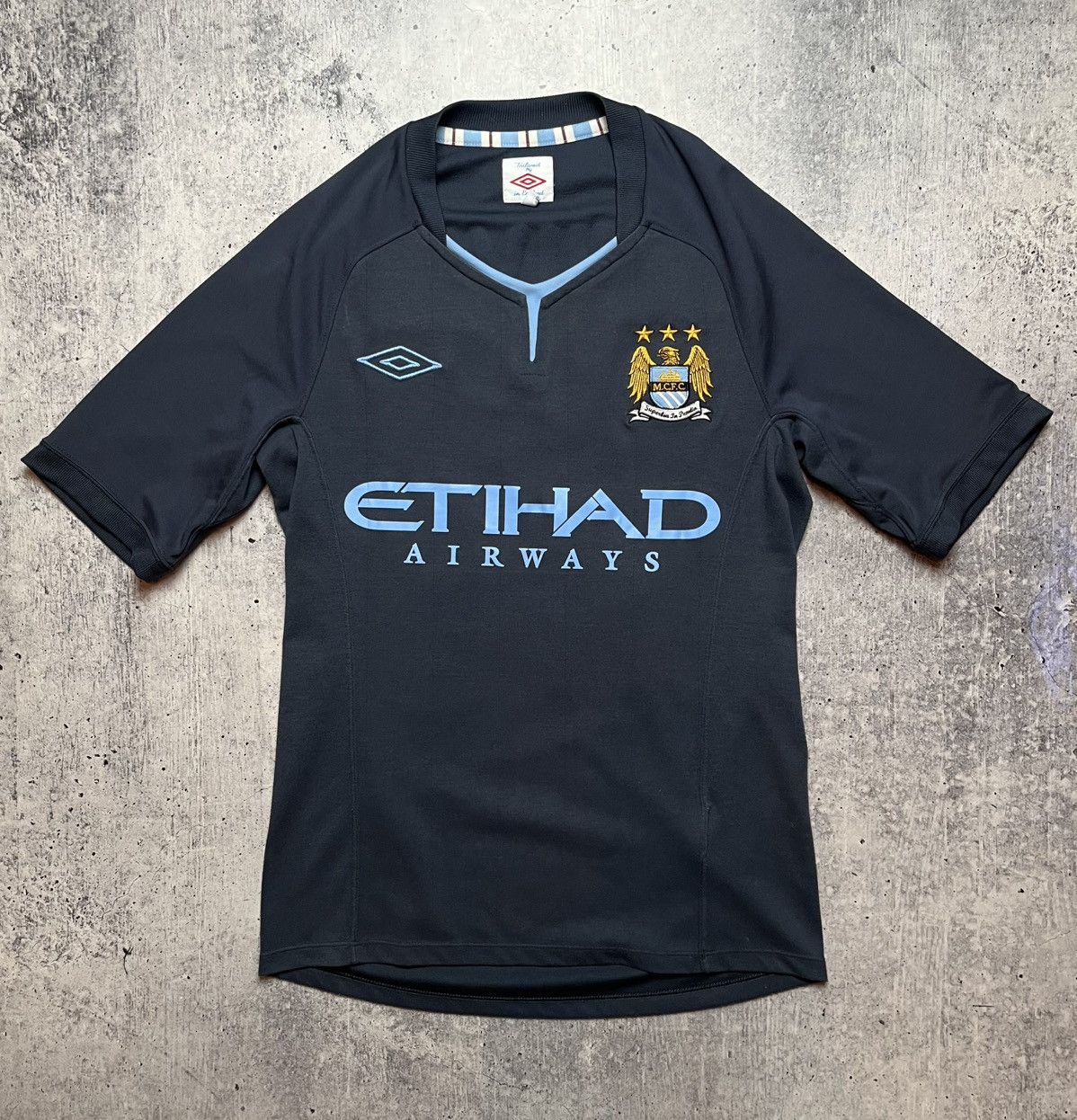 Umbro Manchester City Umbro 2010/2011 Home Soccer Jersey Football Size US XS / EU 42 / 0 - 2 Thumbnail