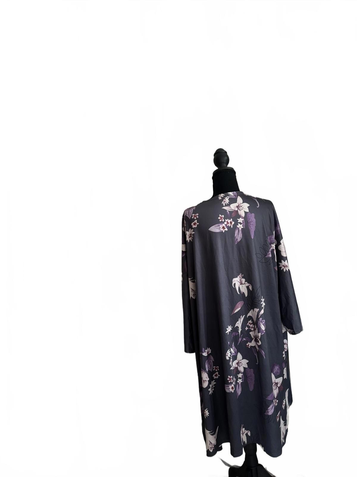The Unbranded Brand Boho Floral Print Kimono Cardigan in Purple and Black Size M / US 6-8 / IT 42-44 - 4 Thumbnail