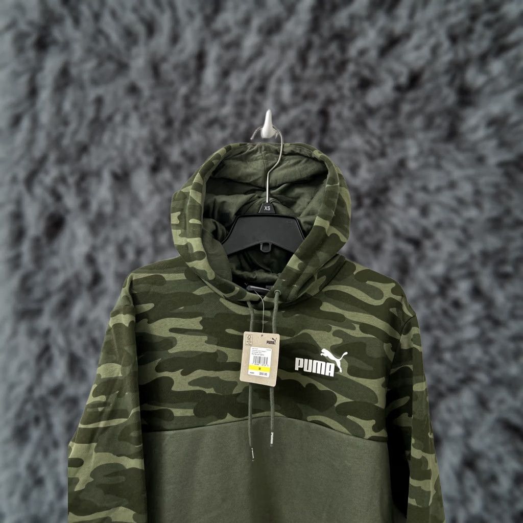Puma PUMA Hoodie Mens M Green Color block Camo Pullover Long Sleeve Sweatshirt Hooded Pockets Graphic Print Logo Regular Fit Casual Size US M / EU 48-50 / 2 - 1 Thumbnail