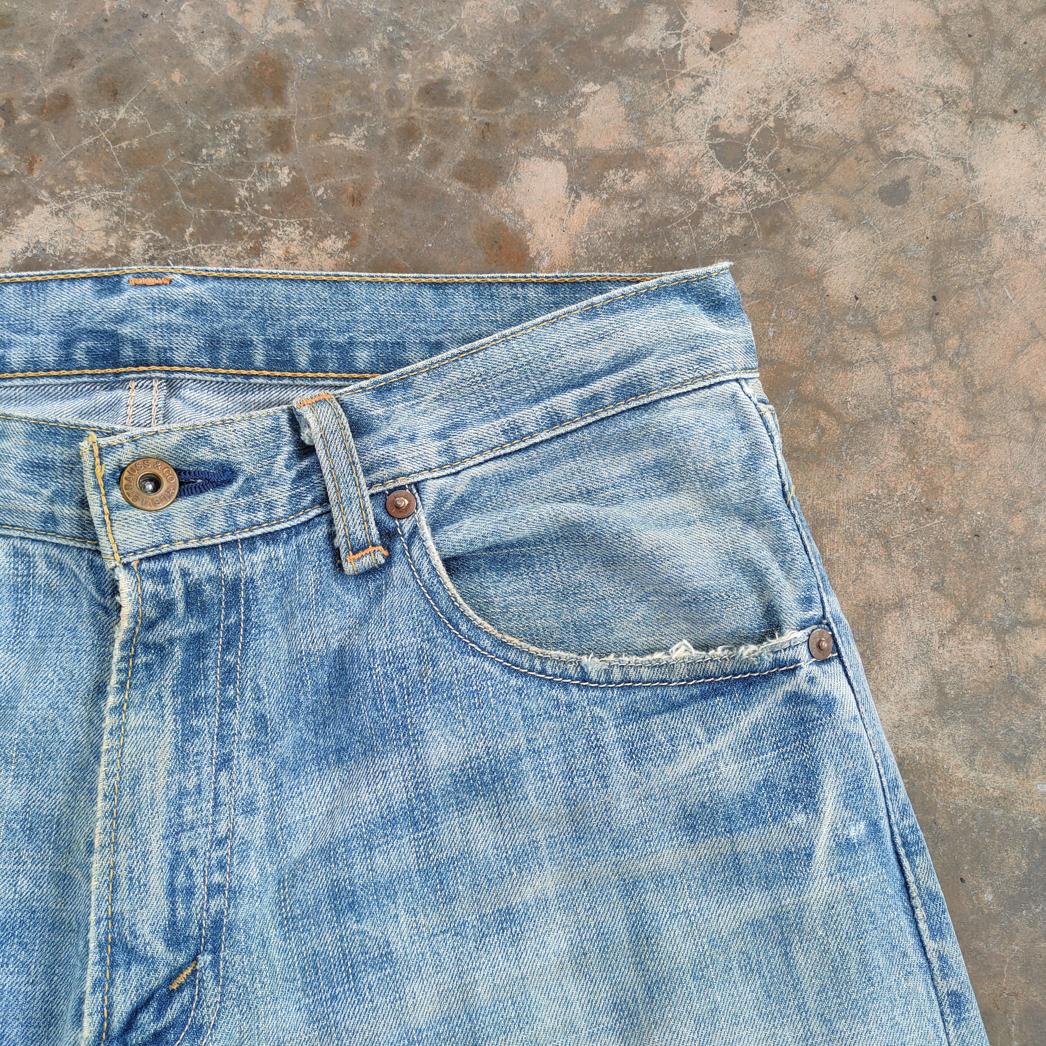 Levi's Vintage Clothing W31 VINTAGE LEVI'S 502 FADED RIPPED JEANS DENIM PANTS Size US 31 - 7 Thumbnail