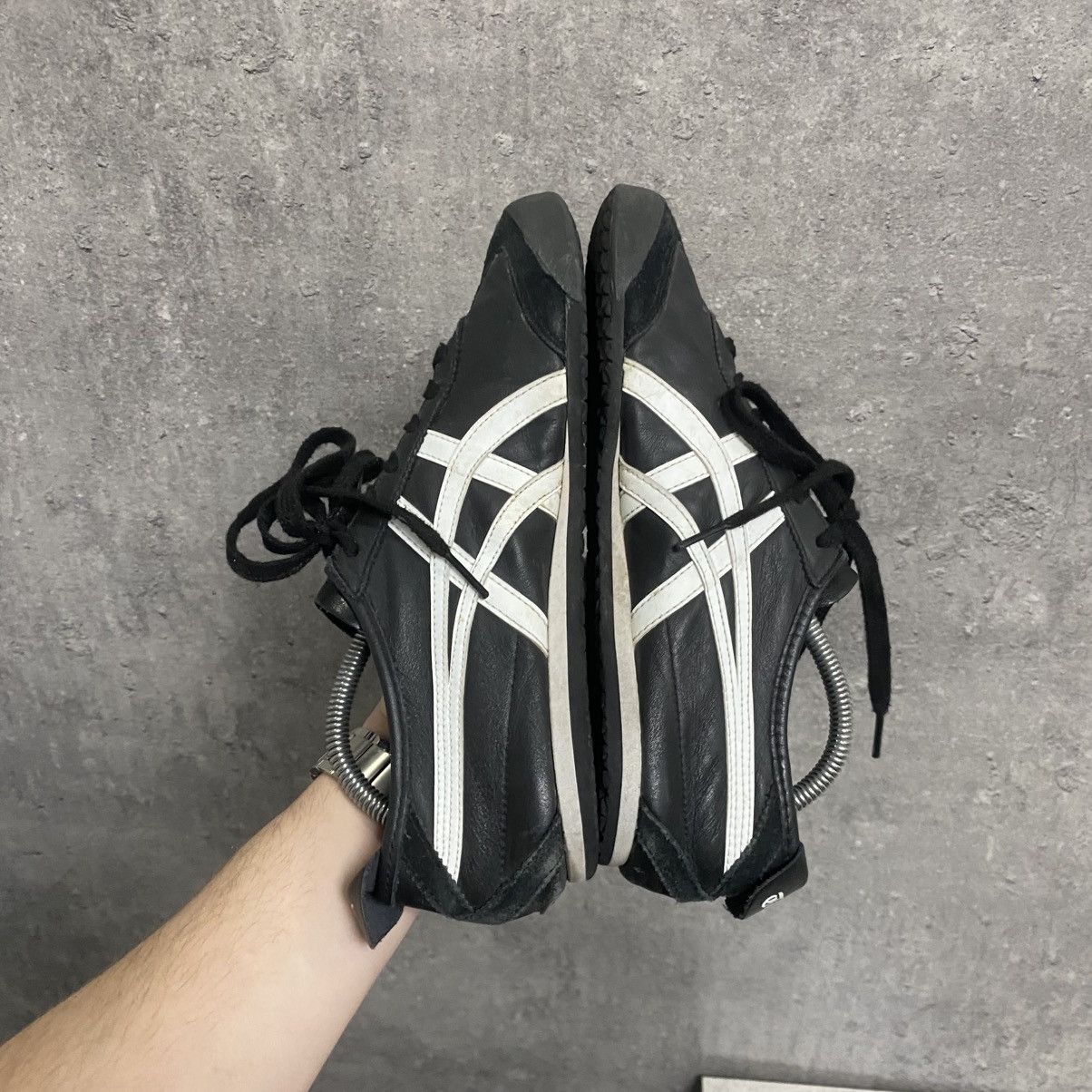 Asics Vintage Asics Onitsuka Tiger Black/White Low Top Sneakers Size US 6.5 / EU 39-40 - 10 Thumbnail