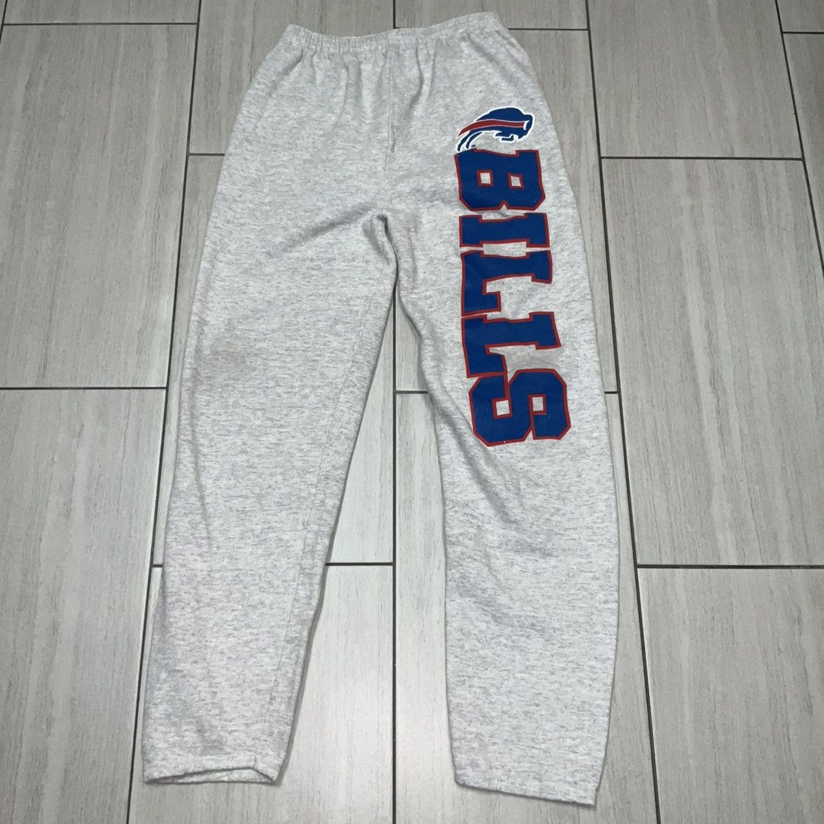 NFL Vintage Buffalo Bills Ash Grey Sweatpant Size US 32 / EU 48 - 1 Thumbnail