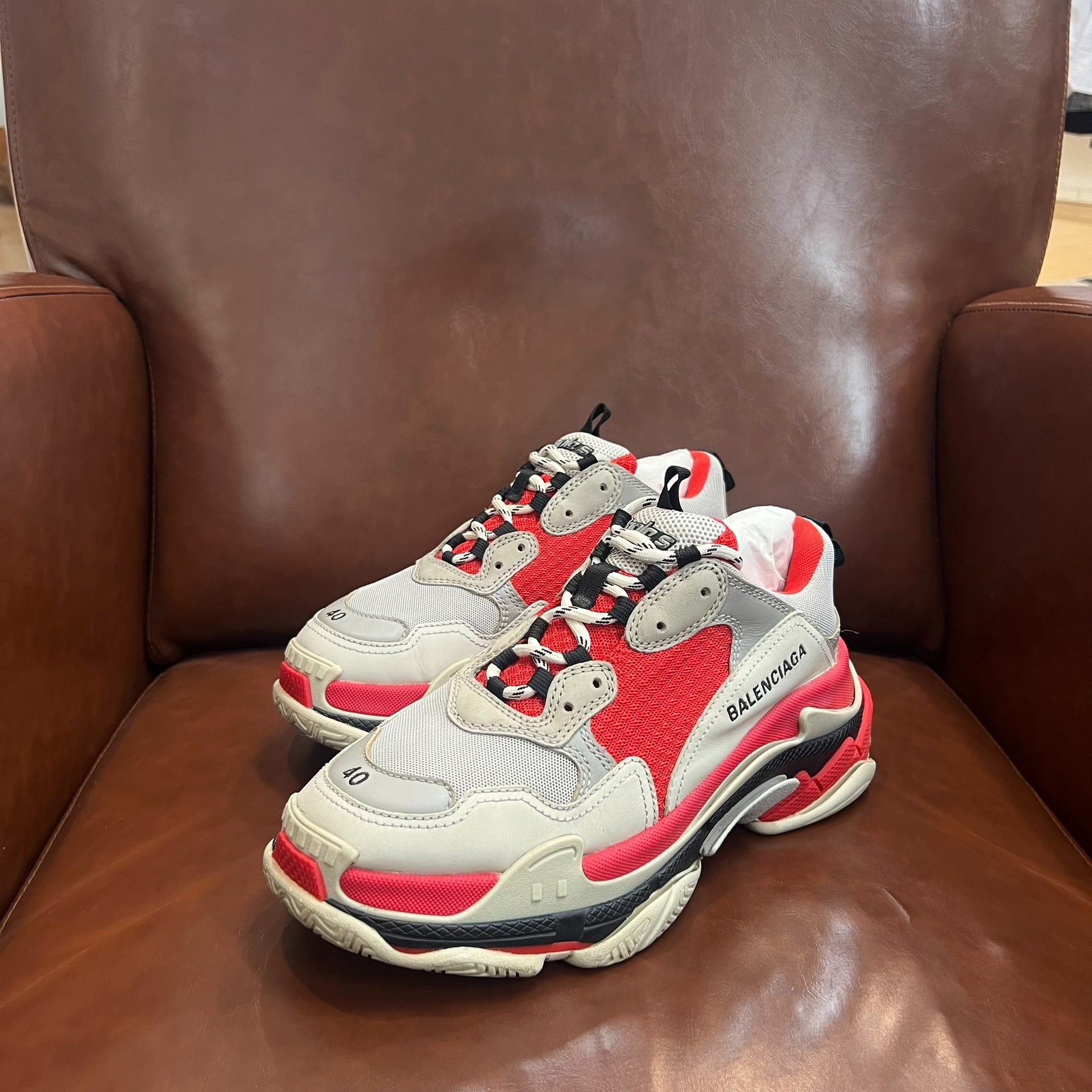 Balenciaga Balenciaga Triple S White Gray Red Size US 7 / EU 40 - 1 Thumbnail