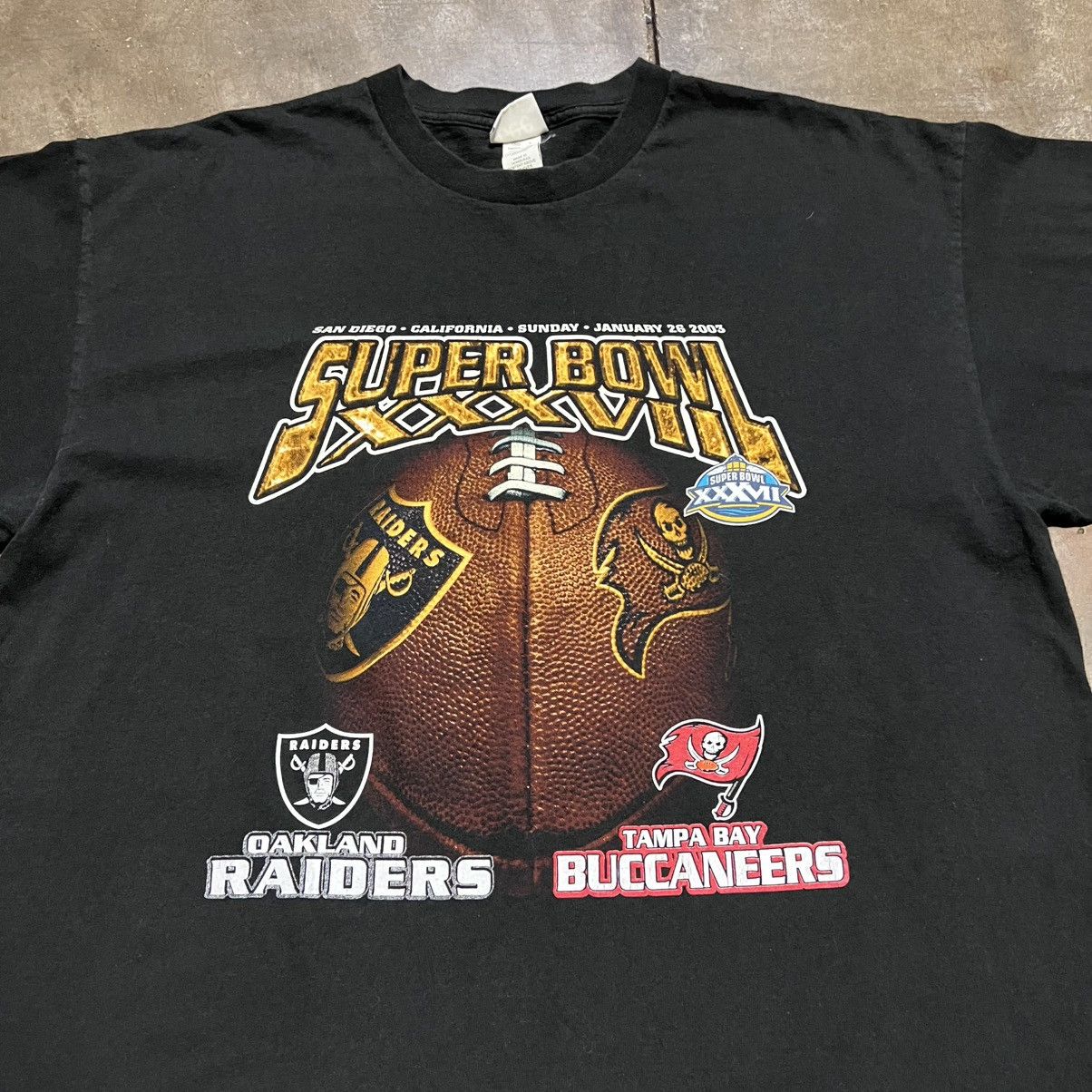 NFL Vintage Tampa Bay Buccaneers Super Bowl XXXVII T shirt NFL Size US XXL / EU 58 / 5 - 3 Thumbnail