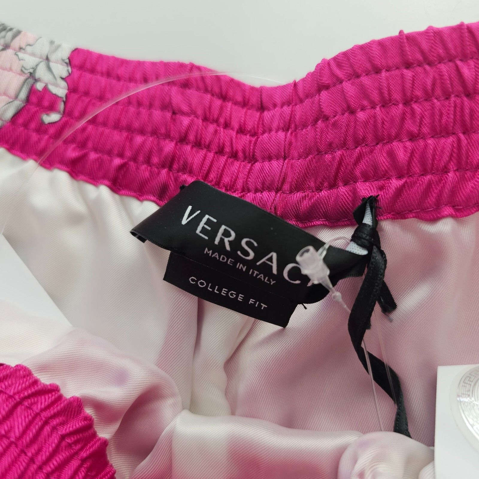 Versace VERSACE Pink Baroque Silk Shorts New Size IT48/M Size US 32 / EU 48 - 5 Thumbnail