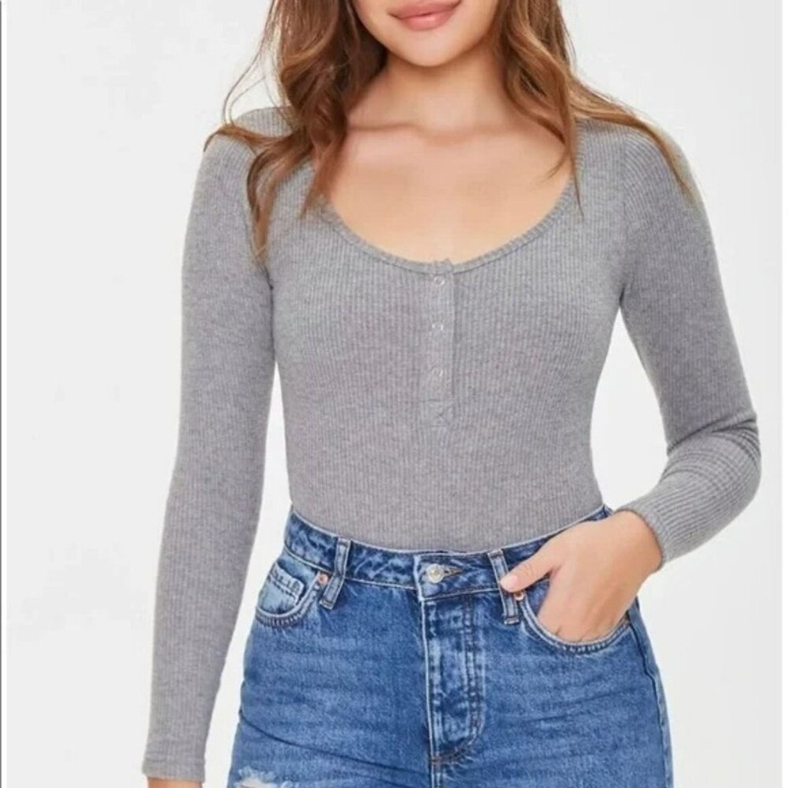 Forever 21 Forever 21 NEW Ribbed Long-Sleeved Grey Henley Bodysuit Size XS / US 0-2 / IT 36-38 - 1 Thumbnail