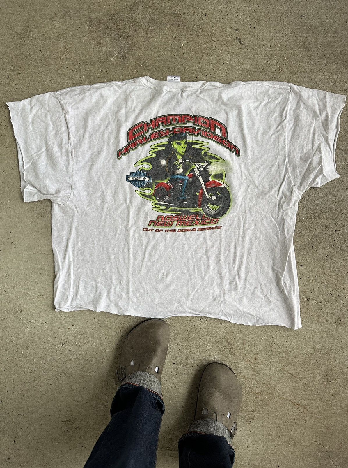 Vintage Harley Davidson Aliens cropped T Shirt
