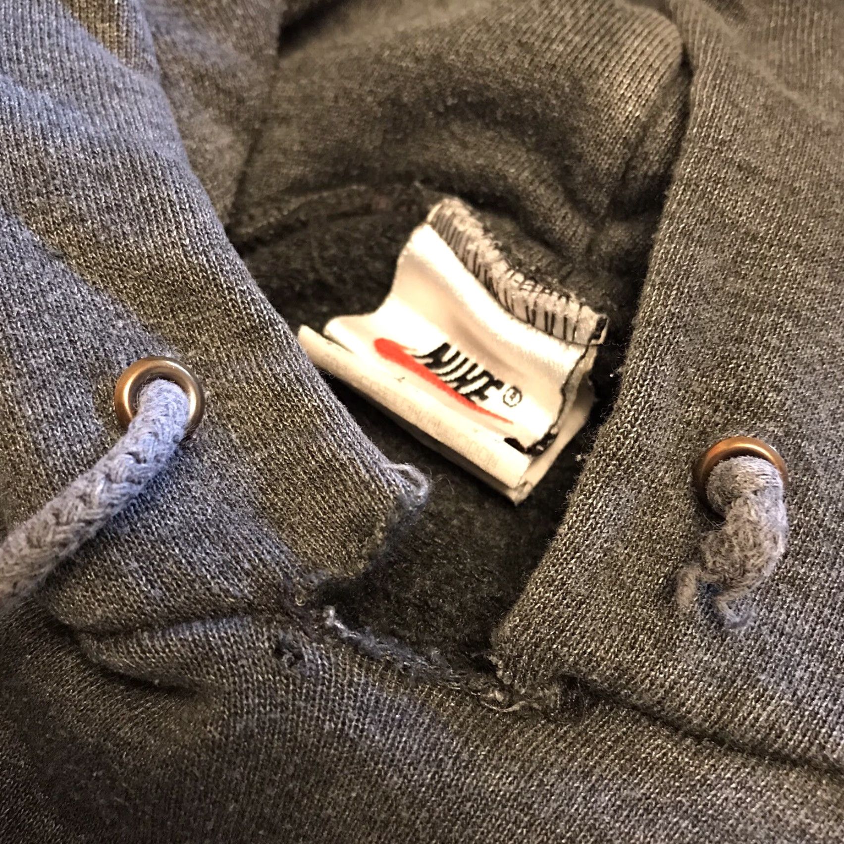 Nike VTG Nike Hoodie SweatShirt Hooded Big Swoosh Travis Scott Hype Hoodie Men L Gray Vintage Size US L / EU 52-54 / 3 - 5 Thumbnail