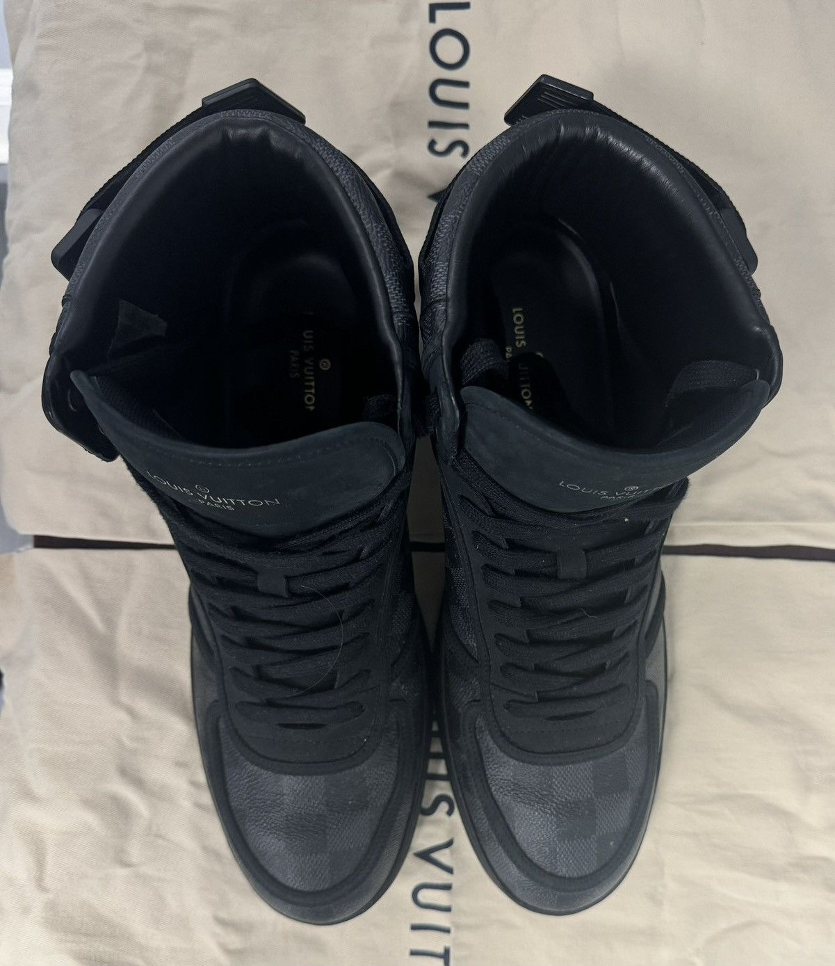 Louis Vuitton Louis Vuitton High Top Sneakers Size US 9.5 / EU 42-43 - 6 Thumbnail