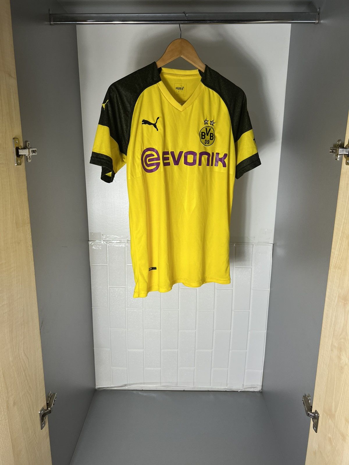 Puma VINTAGE PUMA FC BORUSSIA DORTMUND GERMANY SOCCER JERSEY RETRO Y2K 90s Size US S / EU 44-46 / 1 - 4 Thumbnail