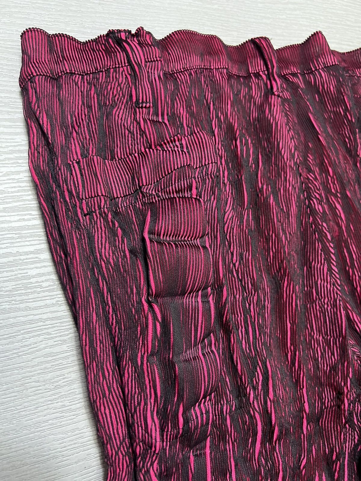 Issey Miyake Issey Miyake Men - S/S 2016 - Pleated Shorts Size US 34 / EU 50 - 9 Thumbnail