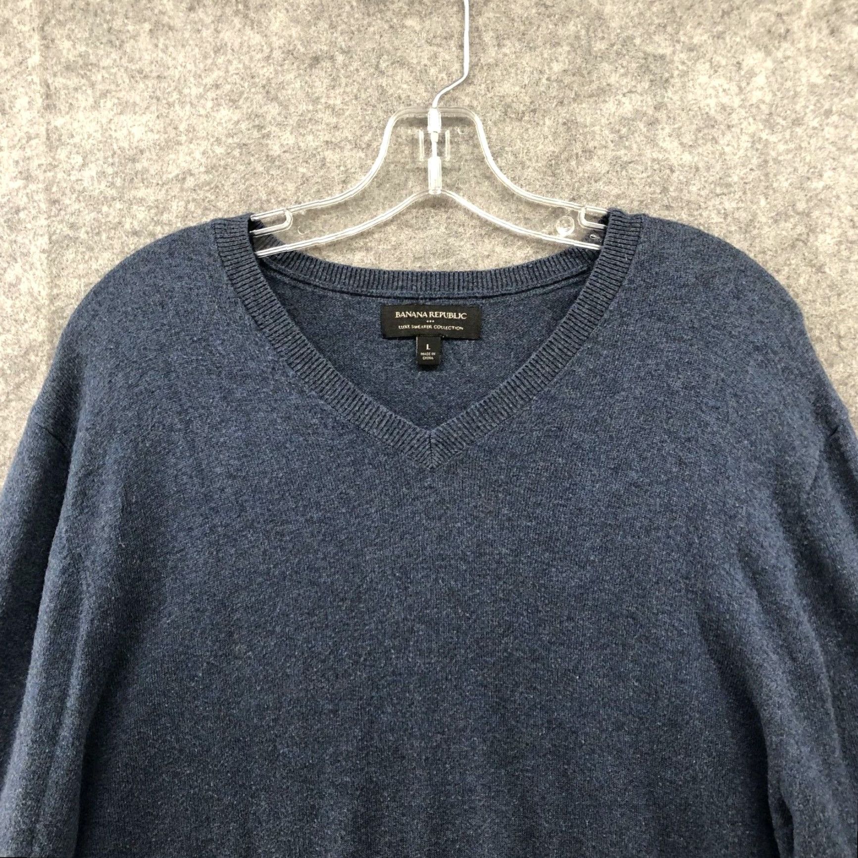 Banana Republic Banana Republic Luxe V-Neck Sweater Mens L Navy Blue Lightweight Cotton Blend Size US L / EU 52-54 / 3 - 3 Thumbnail