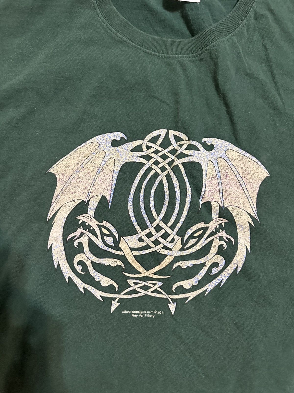 Nike Vintage Celtic Knot design shirt 00s size 2XL Size US XXL / EU 58 / 5 - 2 Thumbnail