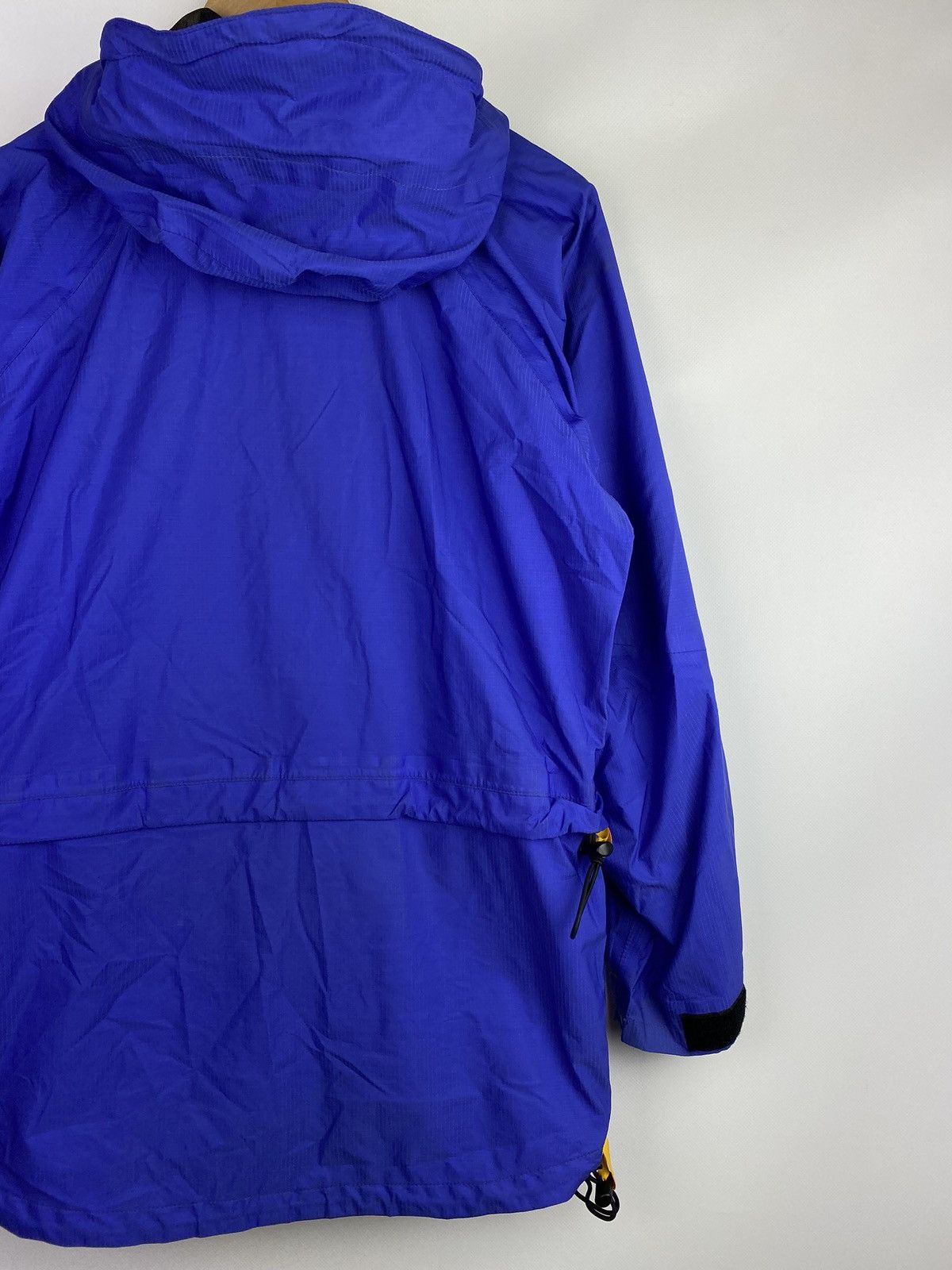 Berghaus × Vintage Berghaus vintage gore Tex thunderflash Jacket size S Size US S / EU 44-46 / 1 - 16 Thumbnail