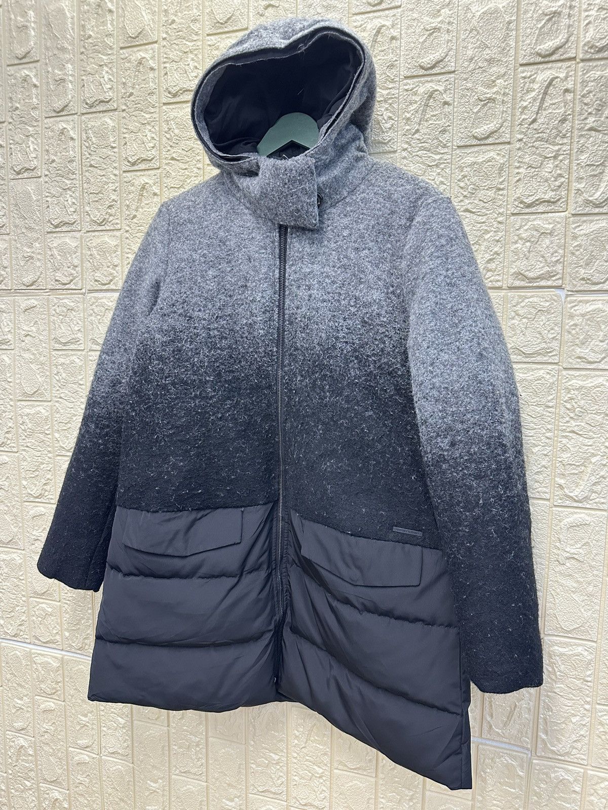Armani AX Armani Exchange Two Tone Puffer Down Jacket MJ43 Size US M / EU 48-50 / 2 - 3 Thumbnail