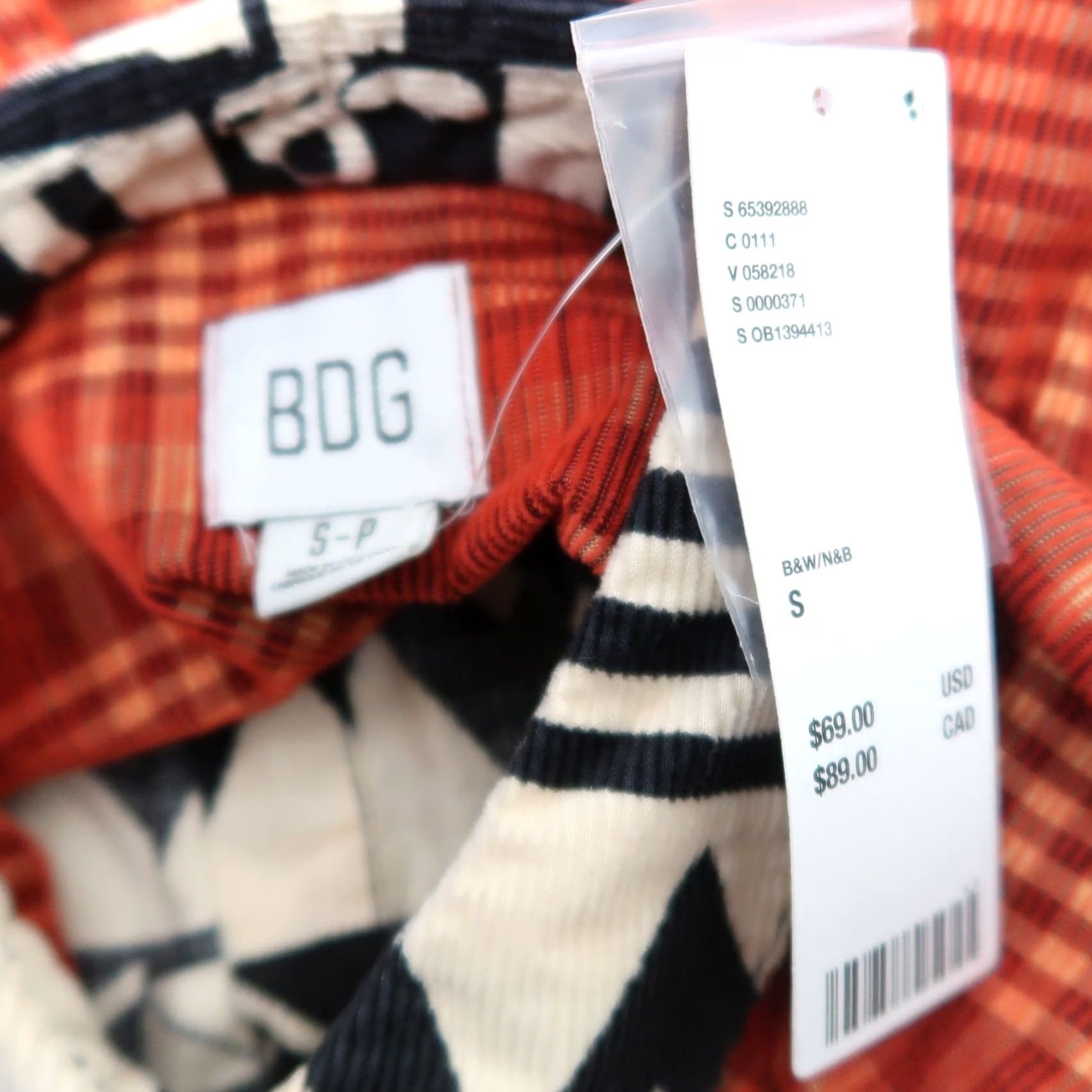Bdg BDG Urban Outfitters Tripped Up Cream and Black Mushroom Corduroy Top S Cropped Long Sleeve Button-Up Geometric Pattern NWT Womens Small Size S / US 4 / IT 40 - 5 Thumbnail