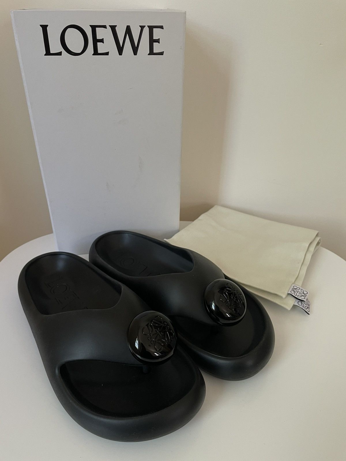 Loewe Loewe Foam Pebble Rubber Thong Sandal Size US 10 / EU 43 - 1 Thumbnail