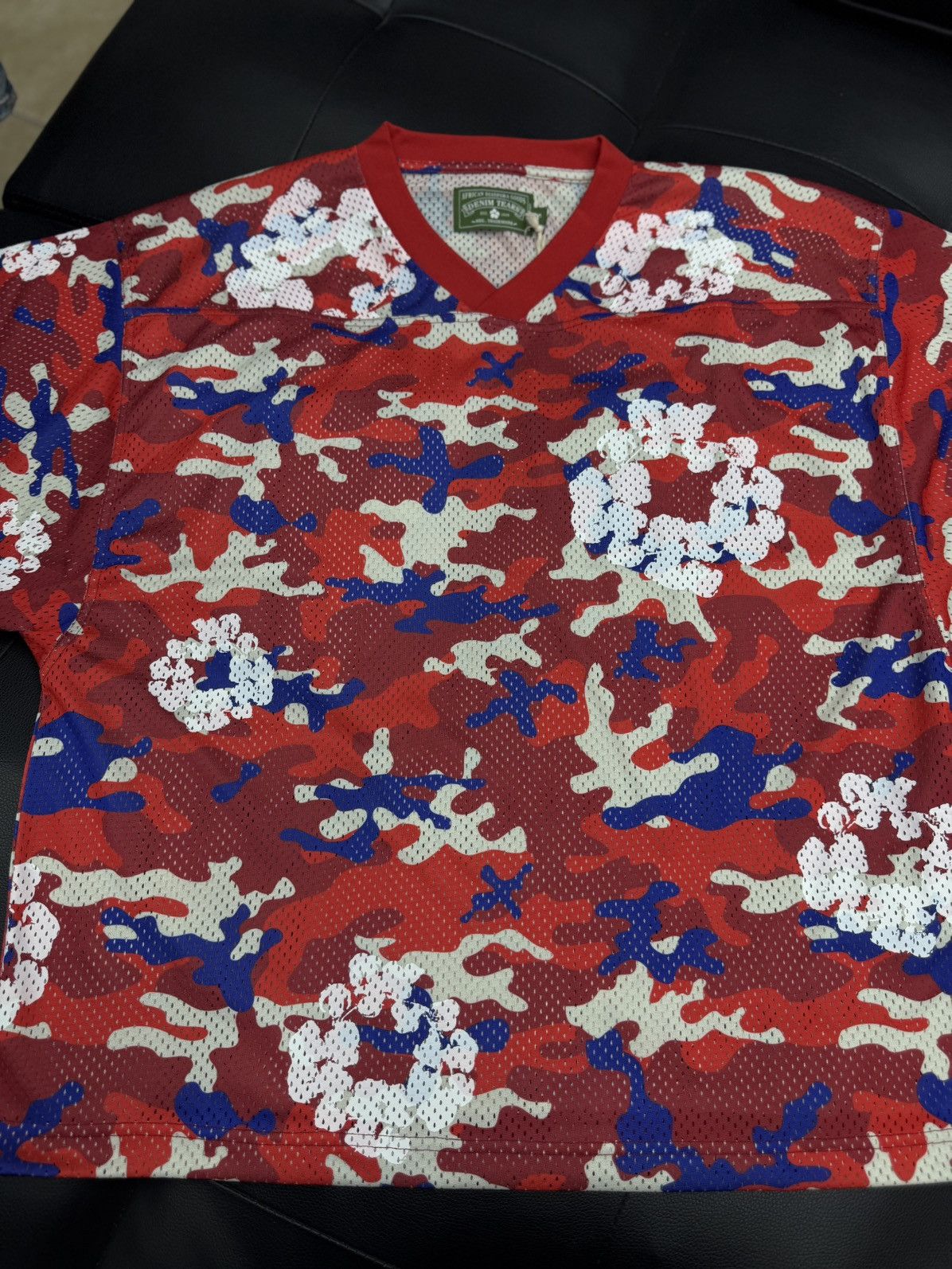 DENIM TEARS Denim Tears Red Camo Cotton Wreath Jersey Size S (NEW) Size US S / EU 44-46 / 1 - 1 Thumbnail