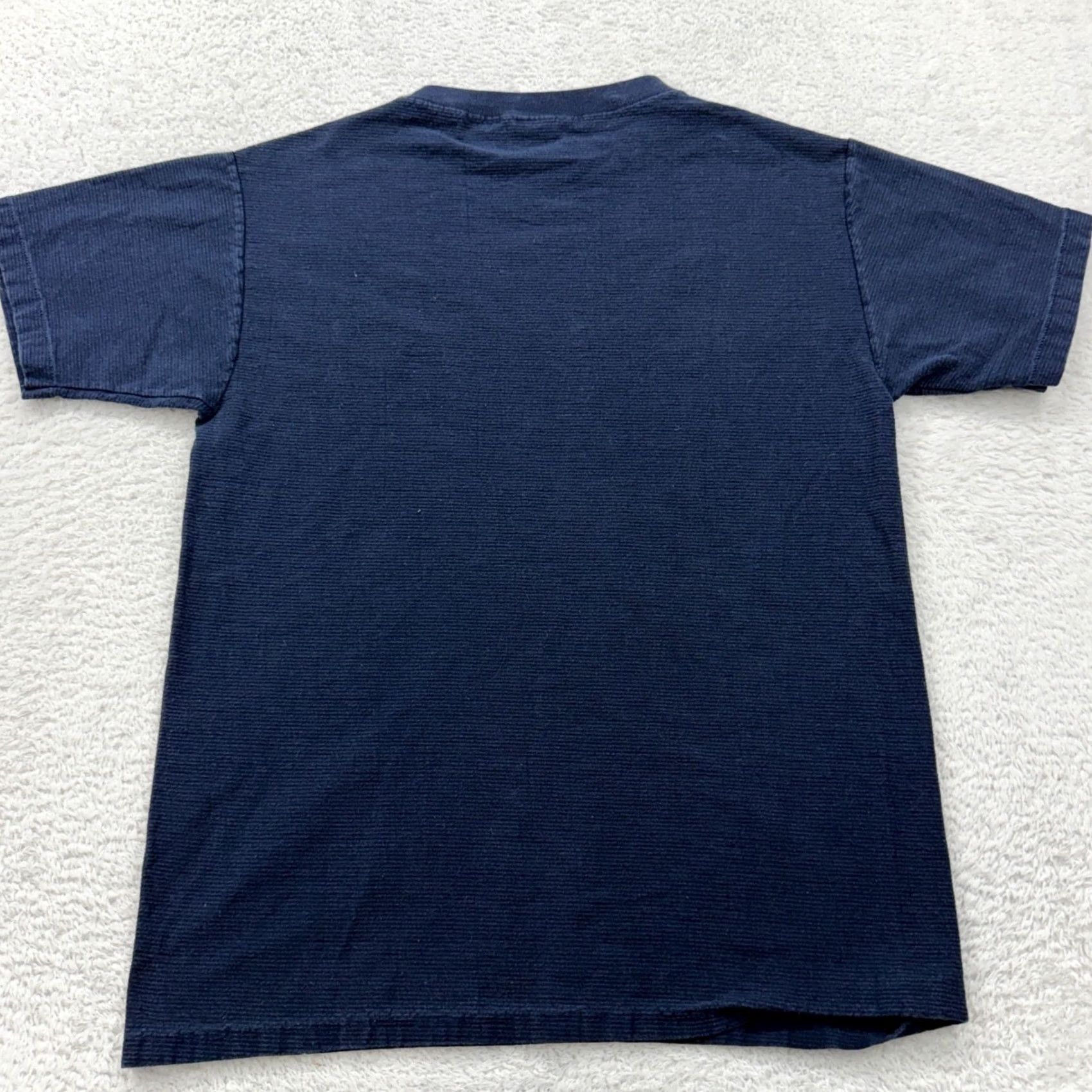 Vintage VINTAGE Cal Cru T-Shirt Navy Blue Ribbed Charleston South Carolina Embroidered Crest Short Sleeve Men M Regular Crew Neck USA 90s Coastal Navy Mens Size US M / EU 48-50 / 2 - 7 Thumbnail
