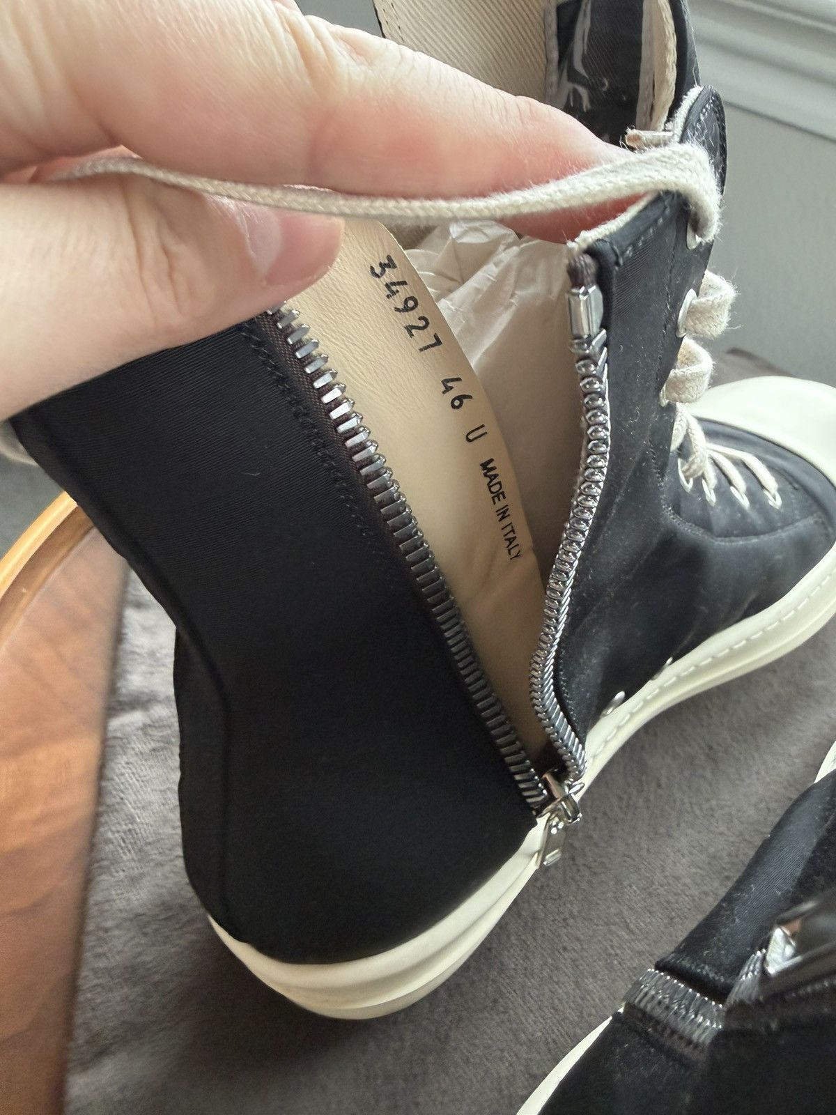 Rick Owens Rick Owens Cargo sneakers w/ bag black & milk 46 worn once Size US 13 / EU 46 - 5 Thumbnail
