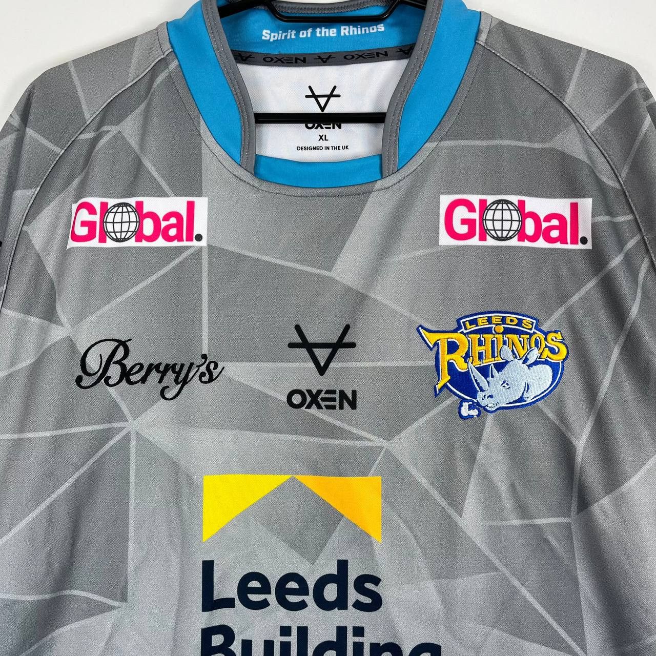 Other Leeds Rhinos Oxen Rugby League Shirt Grey Blue Leeds Size XL Size US XL / EU 56 / 4 - 2 Thumbnail