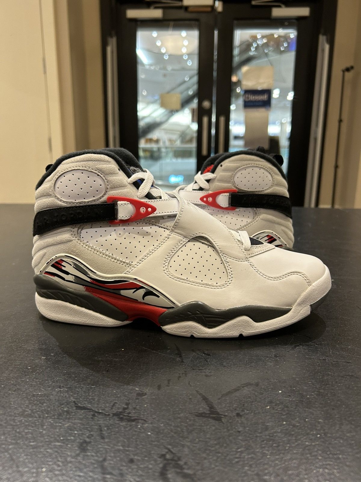 Jordan Brand Jordan 8 Retro ‘White True Red’ Size US 8 / EU 41 - 2 Thumbnail