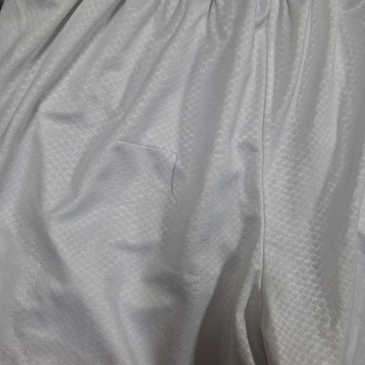 Umbro Ajax umbro white shorts with red logo #Ajax #FootballShorts Size US 34 / EU 50 - 3 Thumbnail