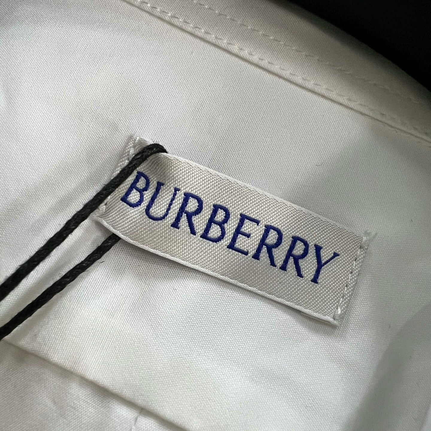 Burberry Burberry White Equestrian Knight Embroidered Shirt Size US S / EU 44-46 / 1 - 5 Thumbnail