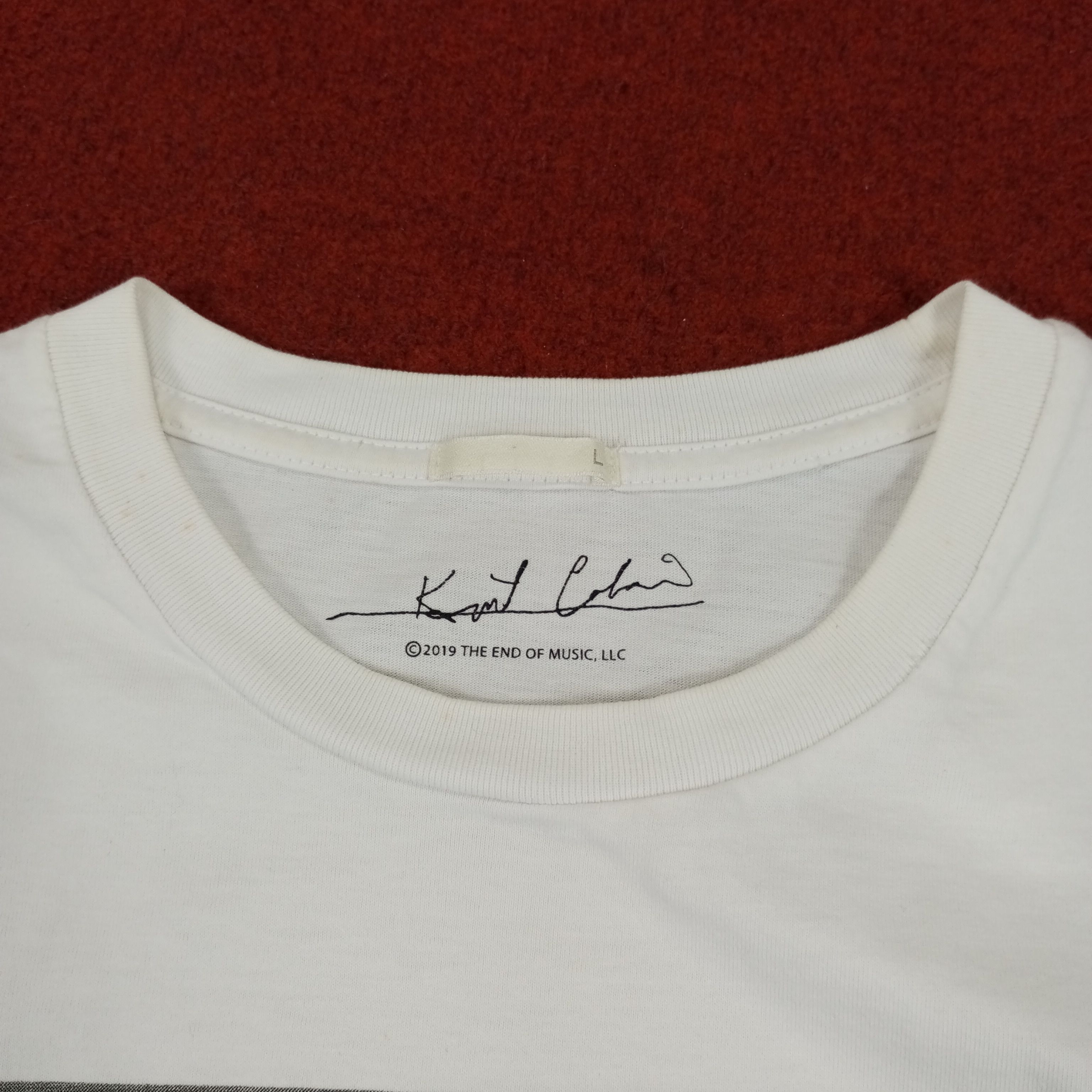 Vintage Kurt Cobain Nirvana Singer Music Phototees Style Tshirt Size US M / EU 48-50 / 2 - 4 Thumbnail