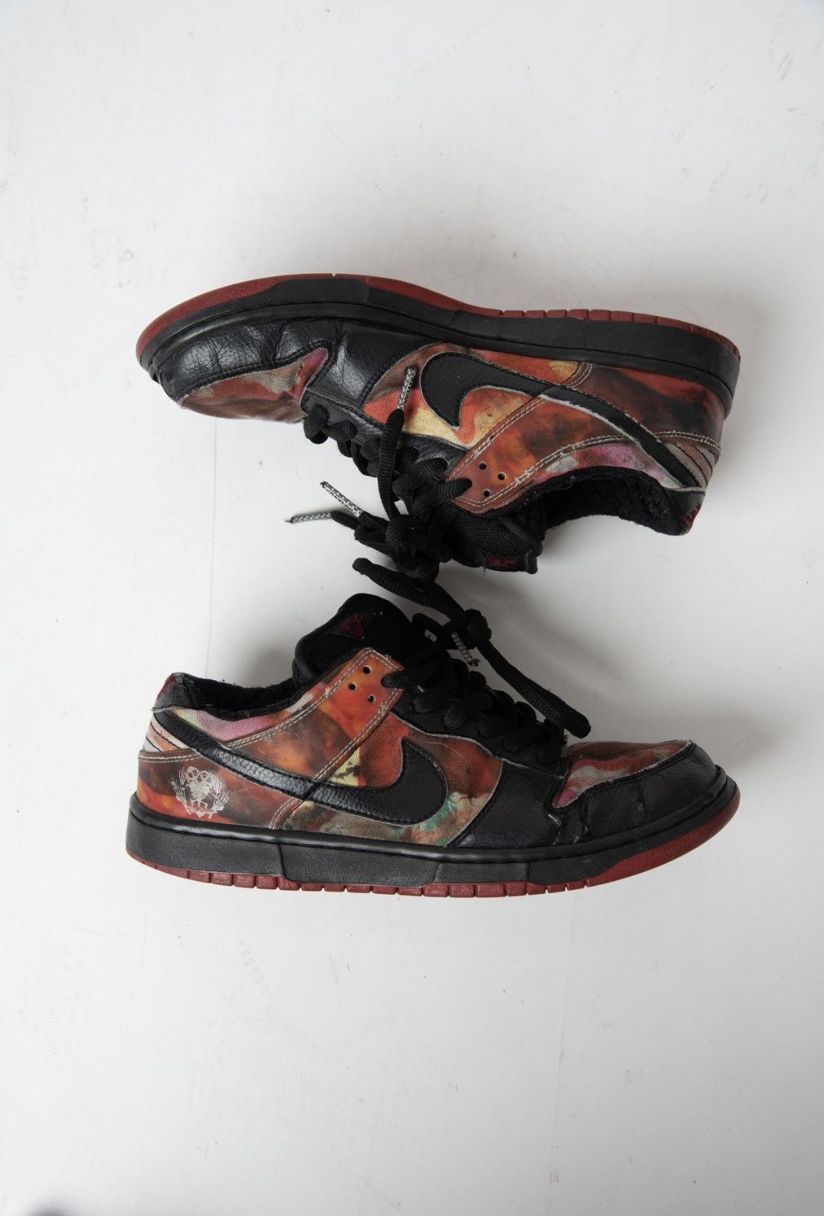 Nike 2005 Nike SB “Pushead” Dunks Size US 9 / EU 42 - 2 Thumbnail
