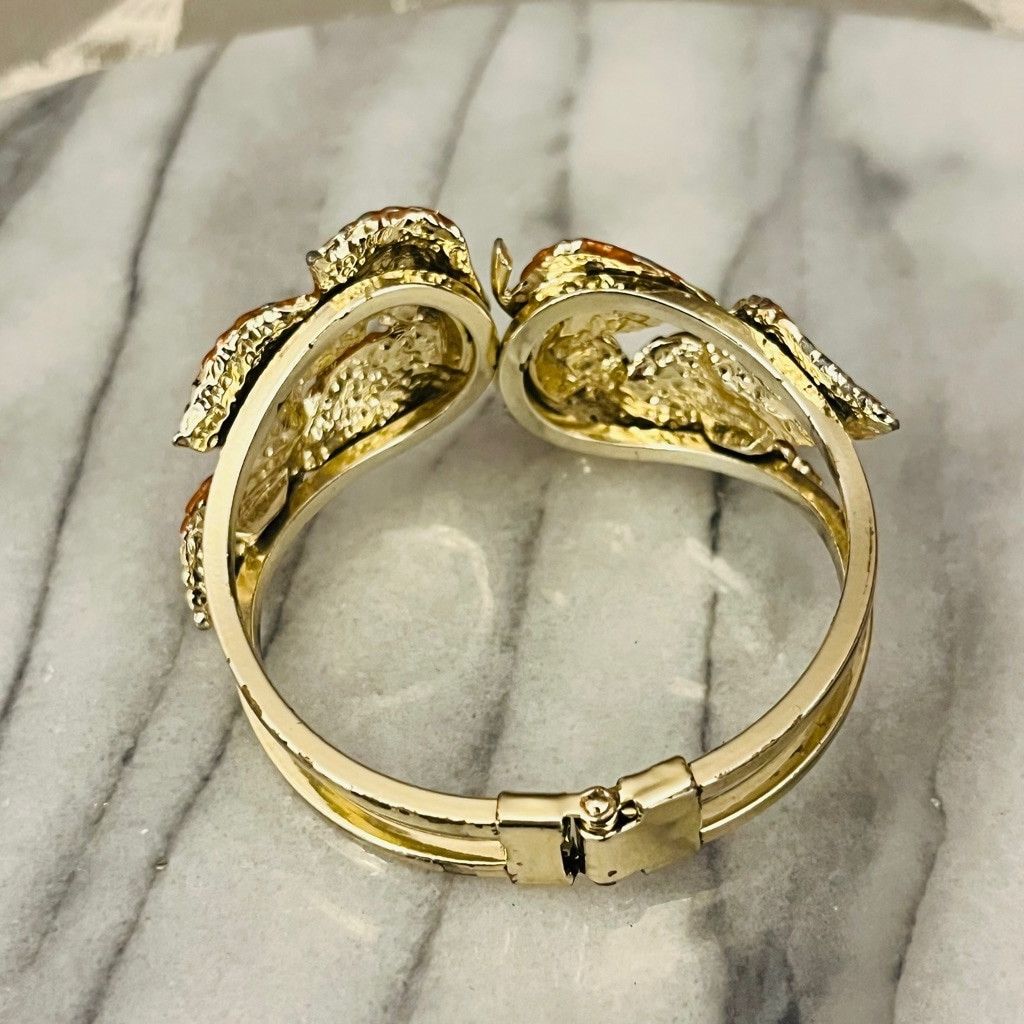 Vintage Vintage Leaf Motif Clamper Bracelet Gold Toned Metal Size ONE SIZE - 3 Thumbnail