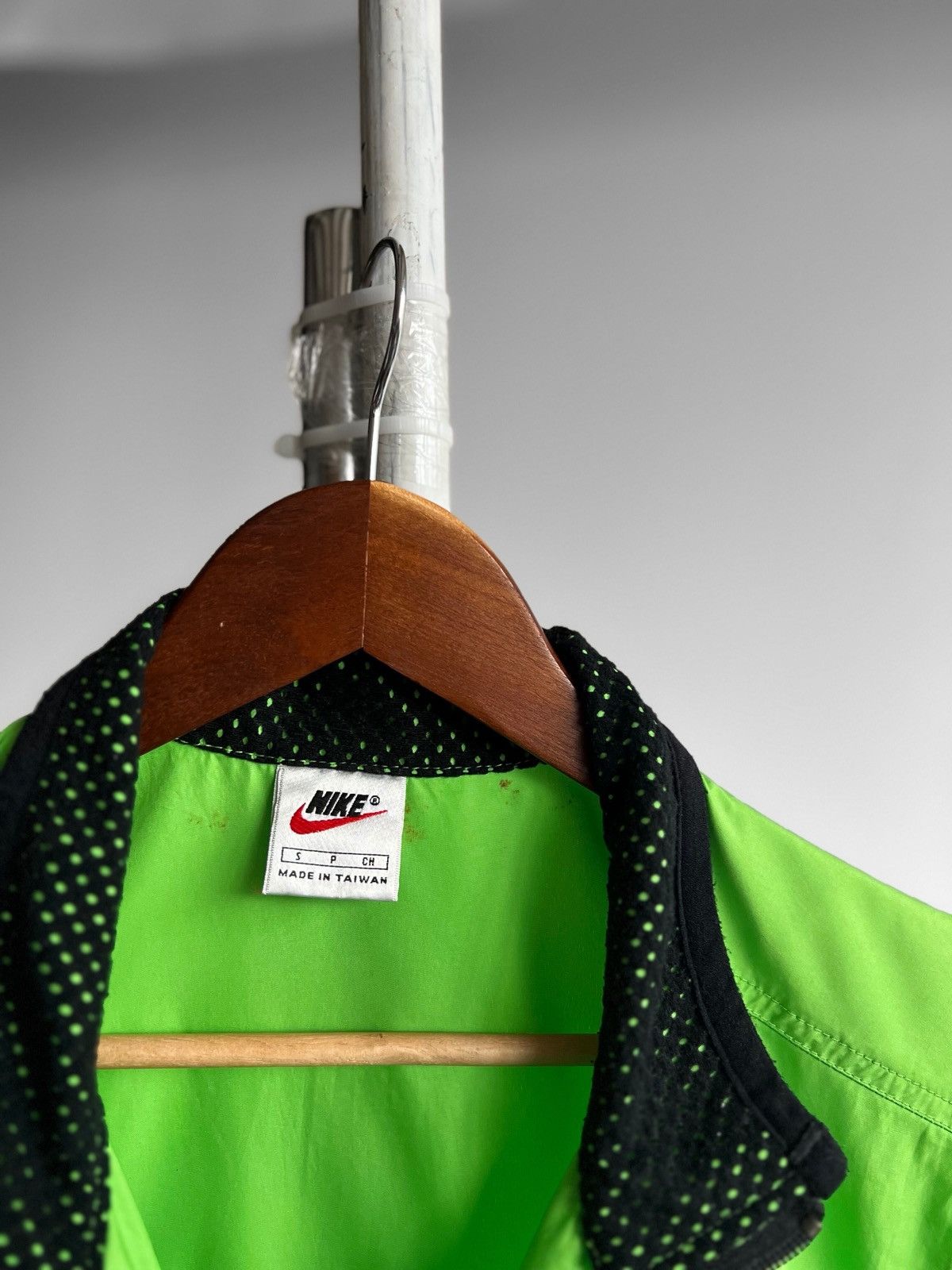 Nike × Vintage Nike Mens Vintage 90s Green Full Zip Sleeveless Vest Jacket Size US S / EU 44-46 / 1 - 3 Thumbnail