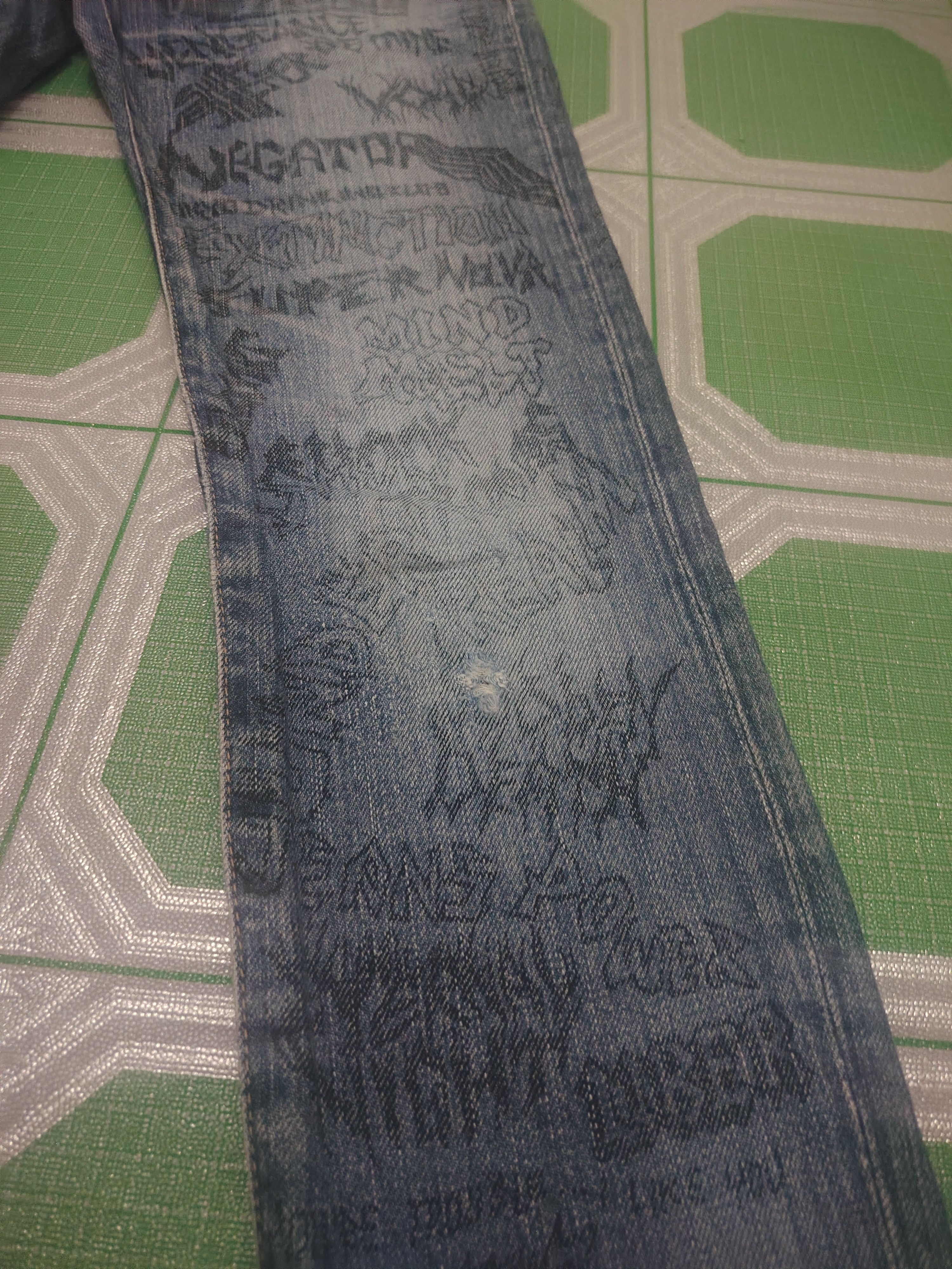 Hysteric Glamour Rare!! Hysteric Glamour skinny jeans Metal Rock Full Printed Size 26" / US 2 / IT 38 - 7 Thumbnail