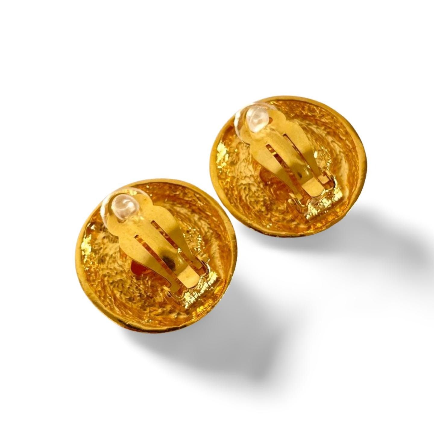 Chanel Vintage CHANEL golden round earrings with faux pearl Size ONE SIZE - 8 Thumbnail