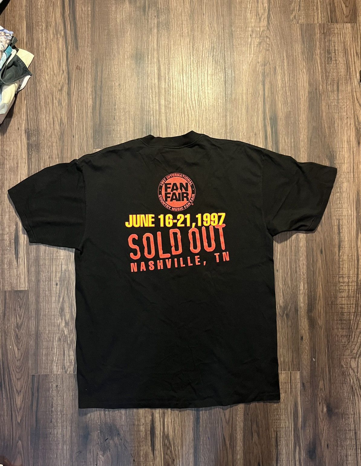 Band Tees 🔥Vintage Fan Fair Nashville Tennessee CMA Tee Shirt 1997🔥 Size US XL / EU 56 / 4 - 1 Thumbnail