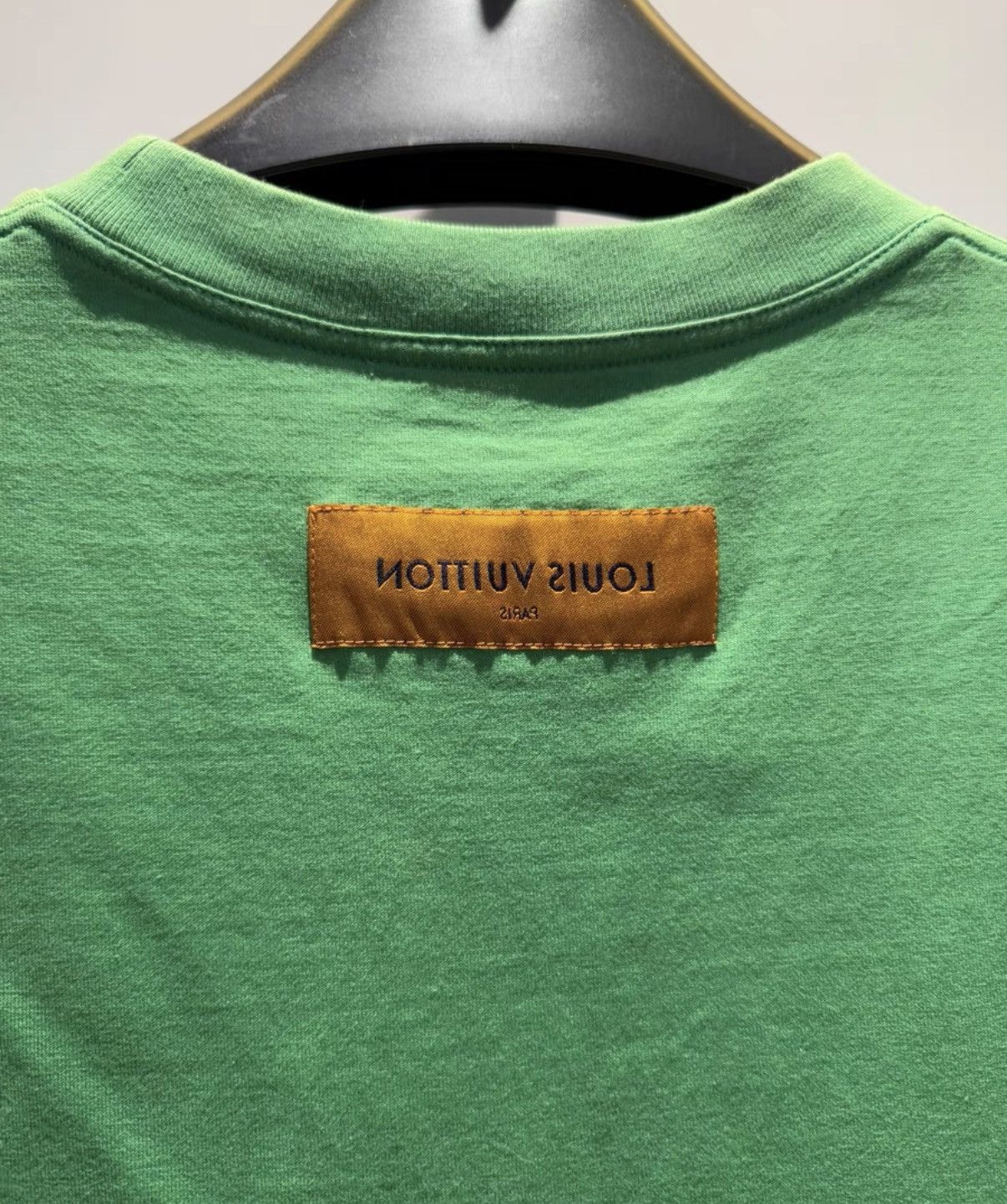 Louis Vuitton LV (Louis Vuitton) Chest Embossed Logo Short Sleeve T-Shirt Size US M / EU 48-50 / 2 - 5 Thumbnail