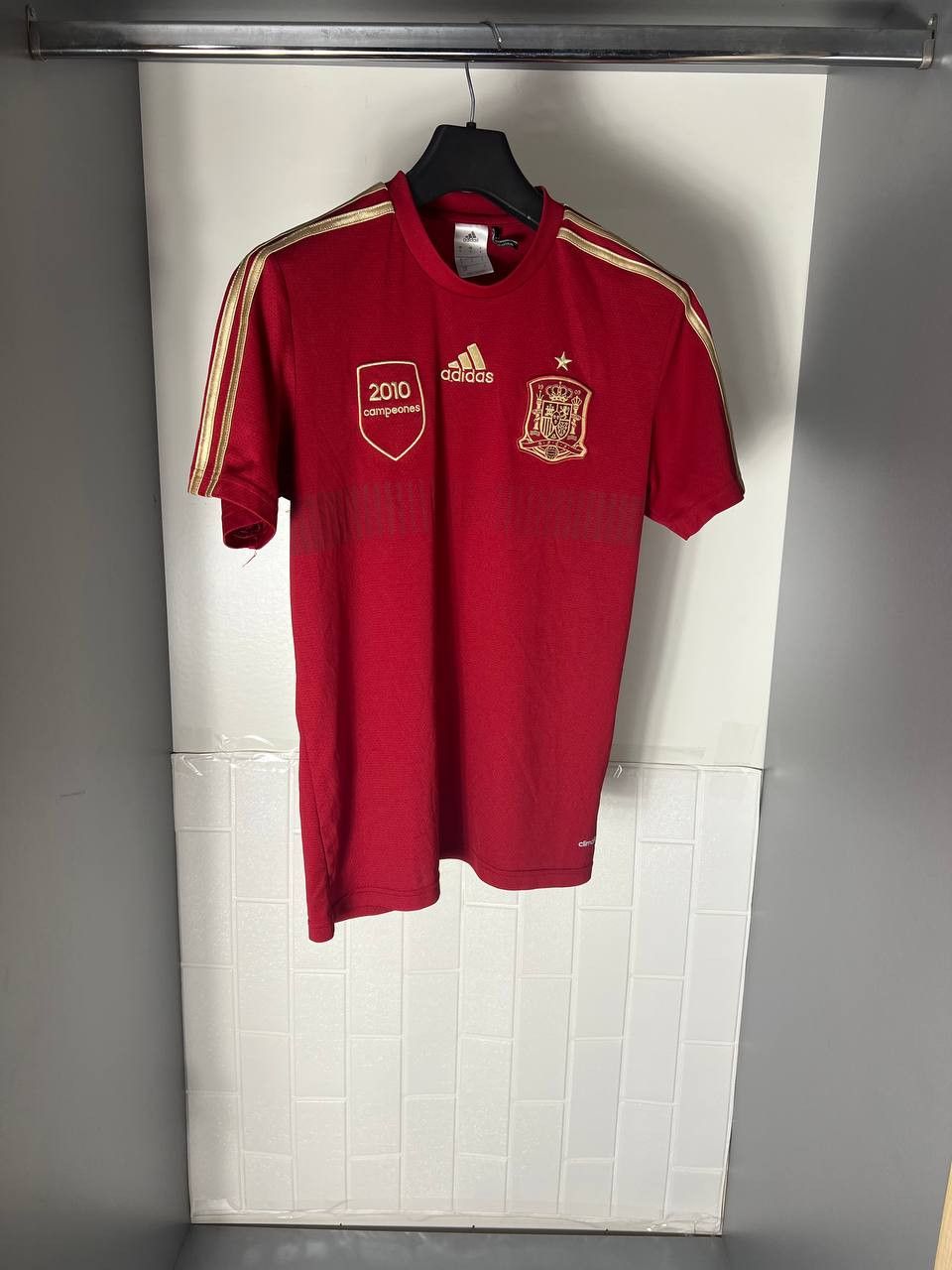 Adidas VINTAGE ADIDAS SPAIN RETRO SOCCER JERSEY MADRID BARCRLONA Size US S / EU 44-46 / 1 - 2 Thumbnail