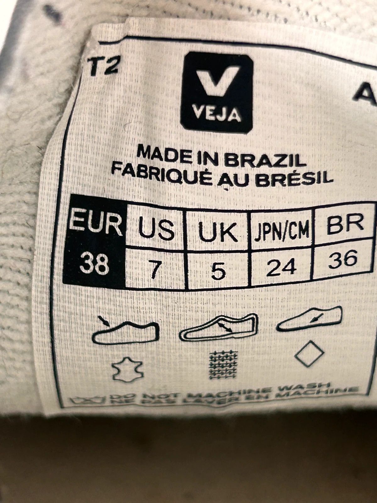 Designer × Veja Wata Veja leather white gold sneakers Size US 7 / IT 37 - 10 Thumbnail