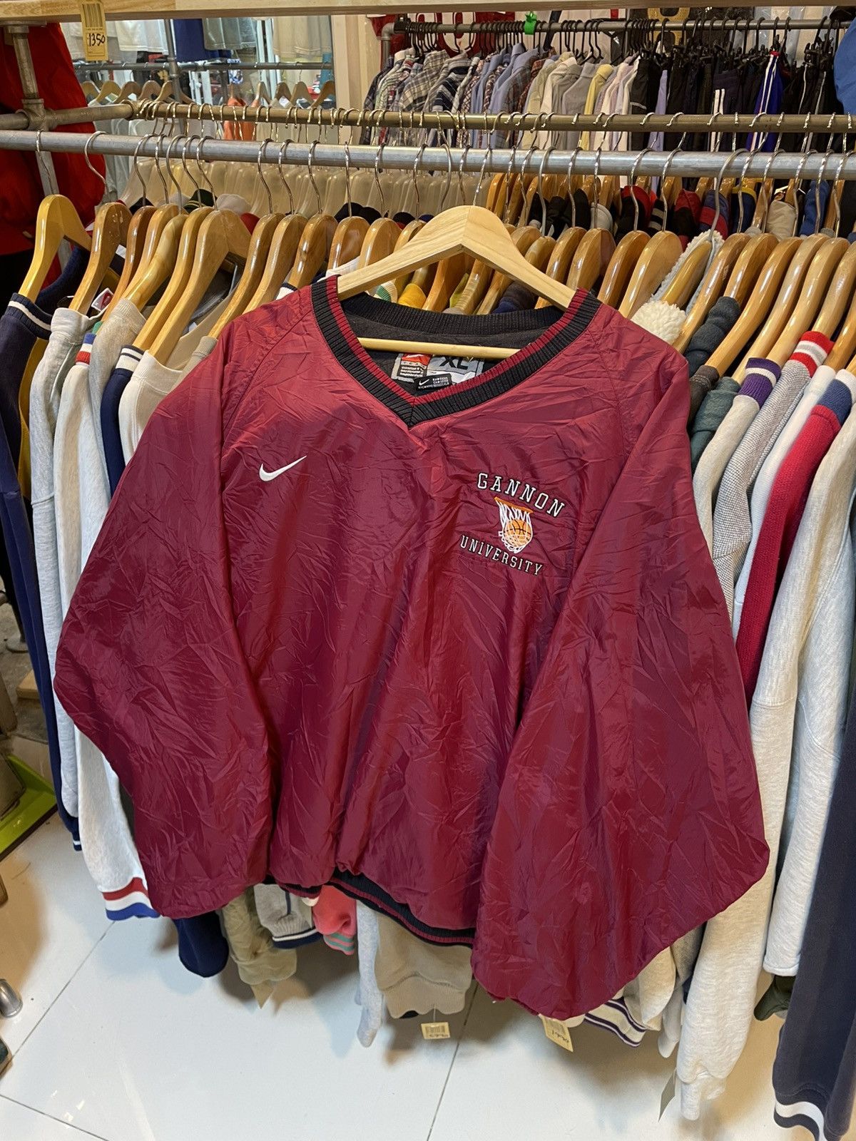 Nike Vintage Nike Team V Neck Windbreaker Size US XL / EU 56 / 4 - 1 Thumbnail