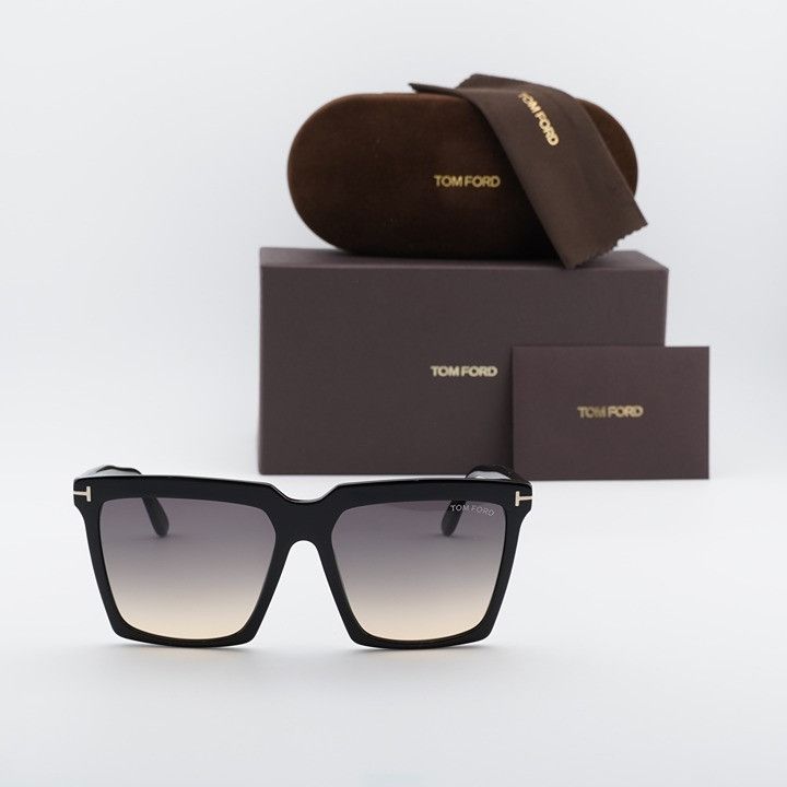 New Tom Ford FT0764 01B Sabrina Sunglasses Black Square display picture 2