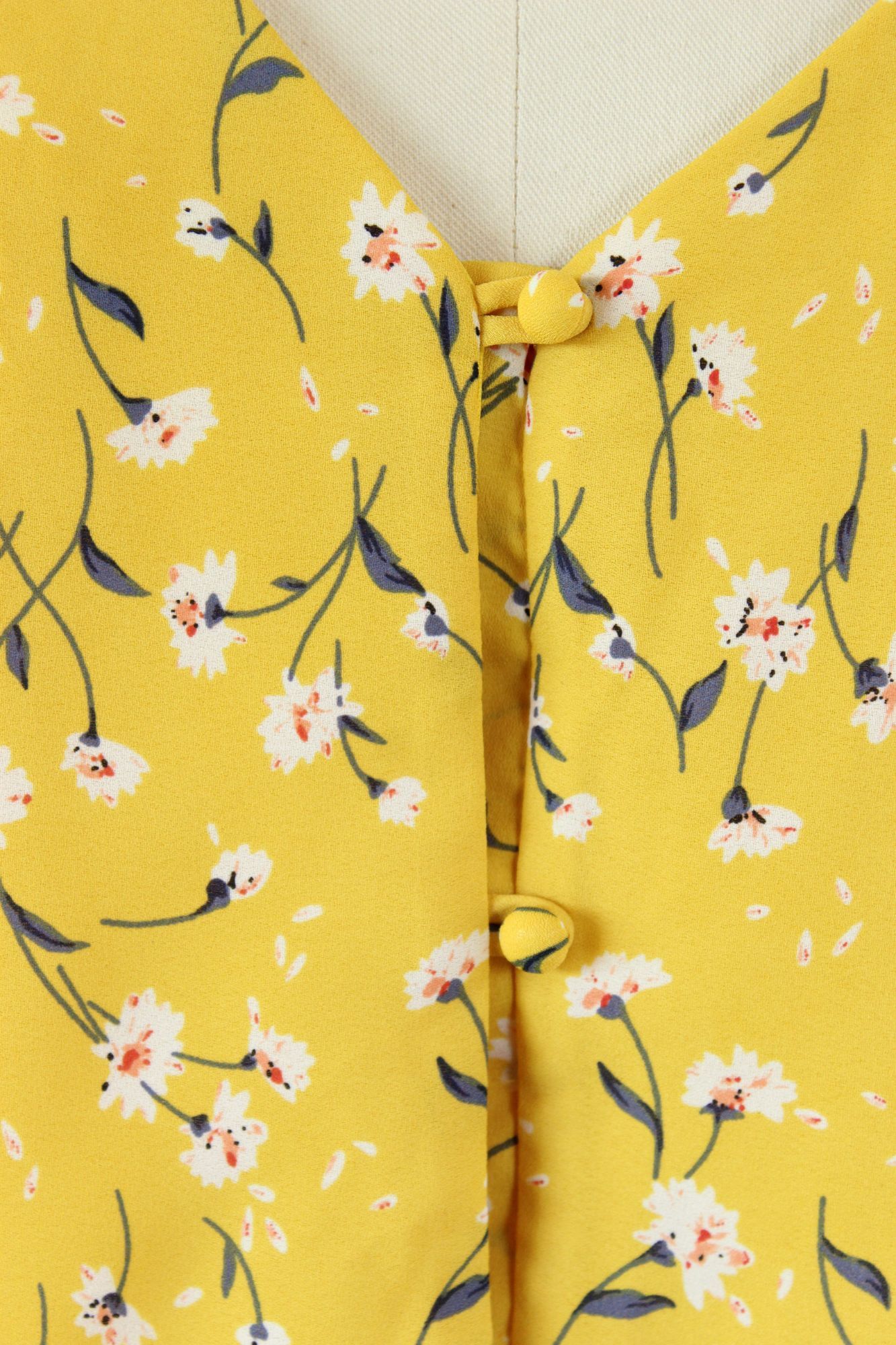 Other Sienna Sky Womens Top, Size Medium, Yellow Floral Tie-Front Size M / US 6-8 / IT 42-44 - 5 Thumbnail