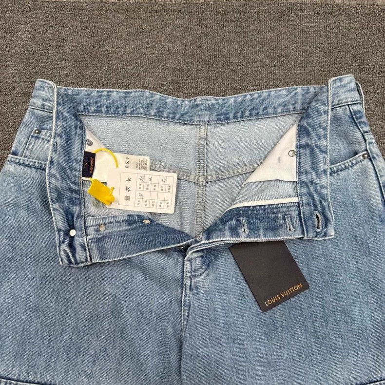 Louis Vuitton Louis Vuitton Blue presbyopic full-print jeans Size US 32 / EU 48 - 4 Thumbnail