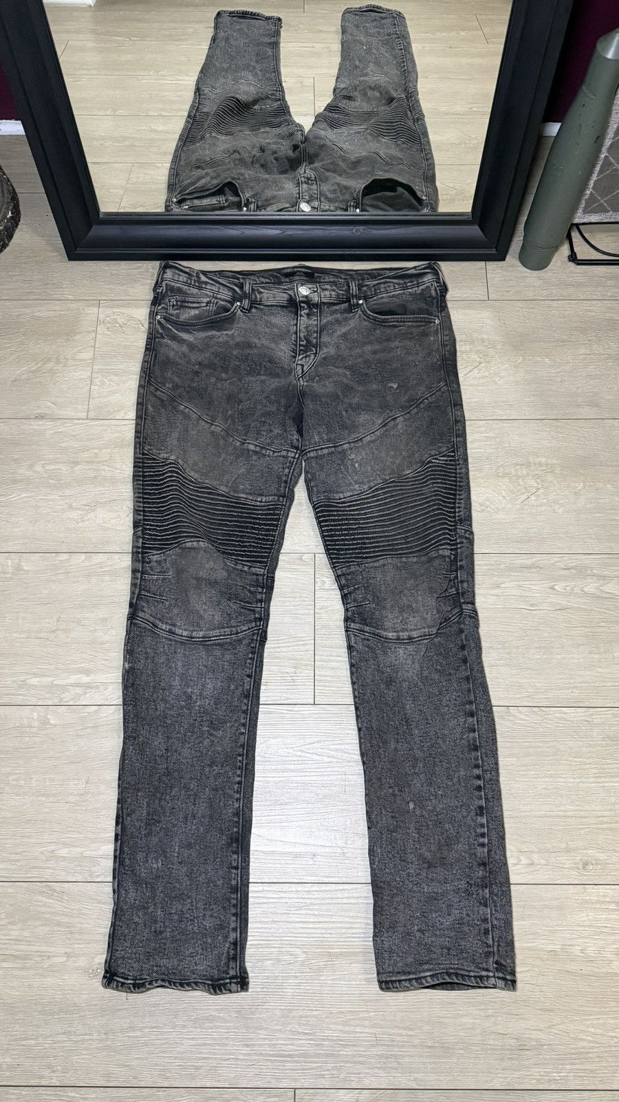True Religion Y2K 2000s True Religion Geno Stone Washed Relaxed Slim Denim Size US 34 / EU 50 - 1 Thumbnail