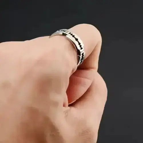 Jewelry × Vintage Vintage Razor Blade Ring Goth Raw Post Size ONE SIZE - 2 Thumbnail
