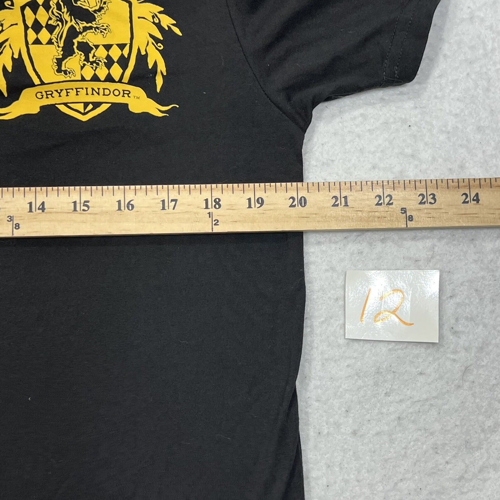 Universal Studios Harry Potter Gryffindor Logo Graphic T Shirt & Cape Size US M / EU 48-50 / 2 - 7 Thumbnail